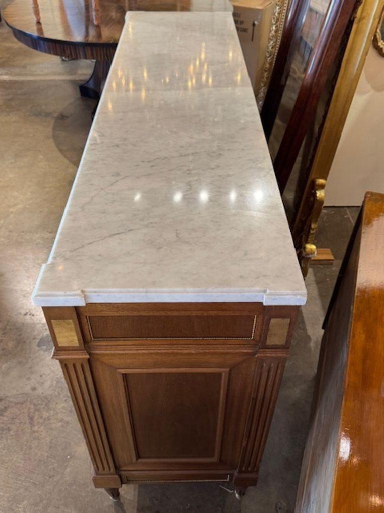 Francese Buffet francese d'epoca Luigi XVI in mogano con piano in marmo in vendita