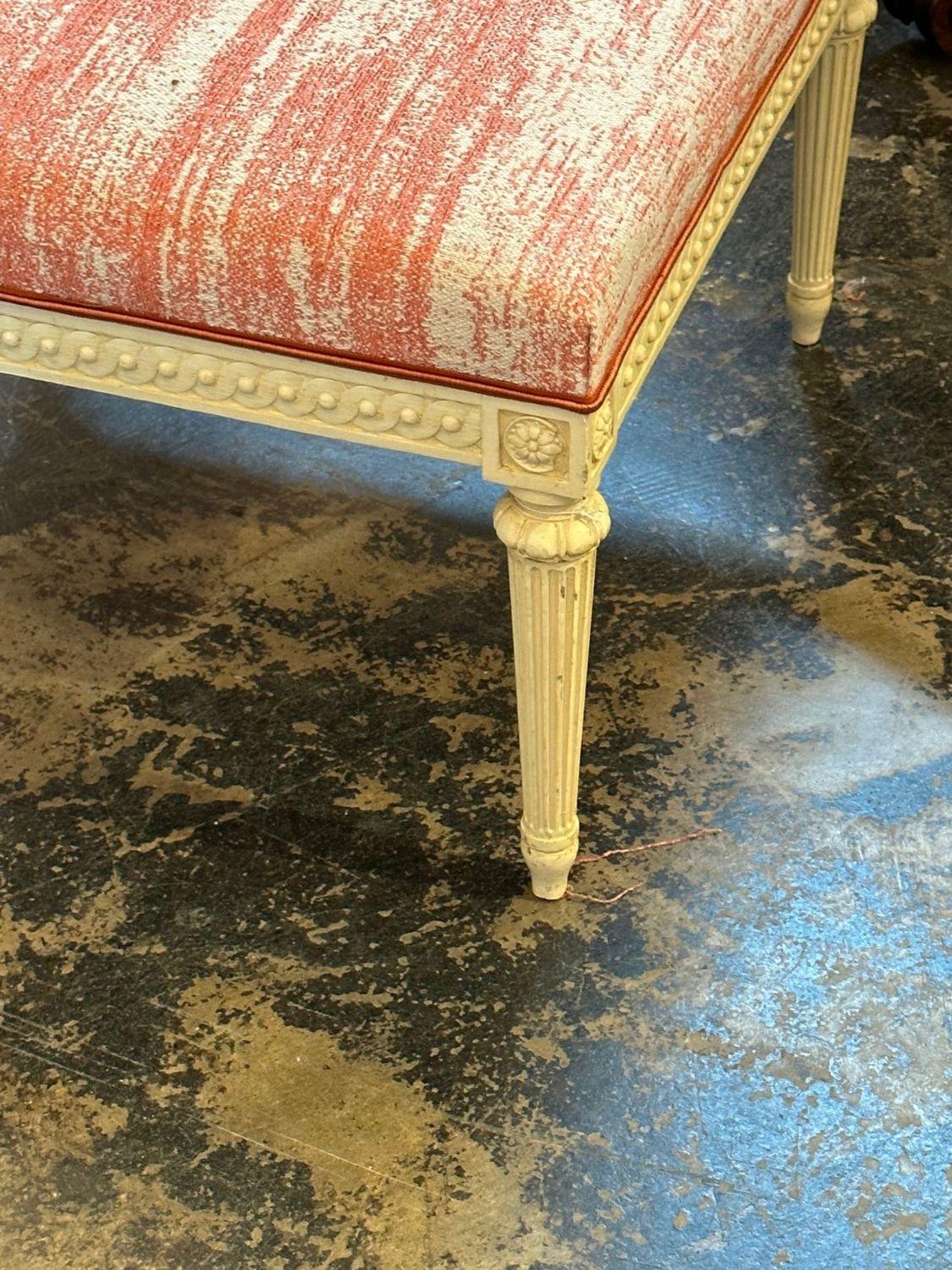 Vintage French Louis XVI Painted Ottoman In Good Condition For Sale In Dallas, TX