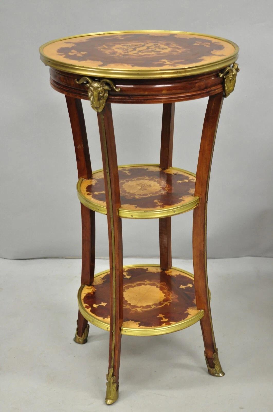 Table d'appoint ronde à 3 niveaux en bronze à tête de bélier de style Louis XVI en vente 5
