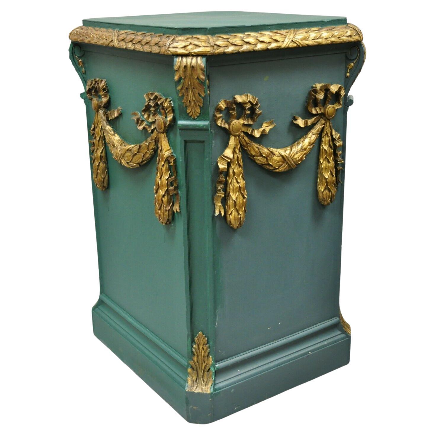 Vintage français style Louis XVI drapé de ruban sculpté Colonne en bois Pedestal en vente