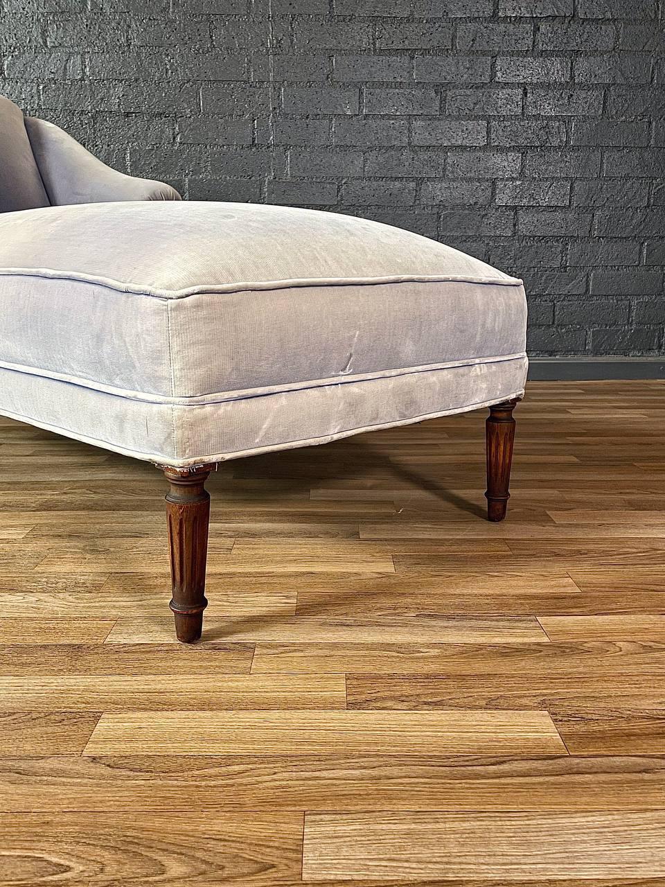 Vintage French Louis XVI Style Chaise Lounge w/ Fluted Legs 3
