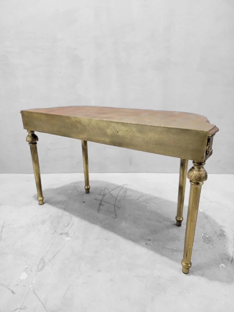 20ième siècle Console demi-lune française de style Louis XVI dorée à l'or en vente