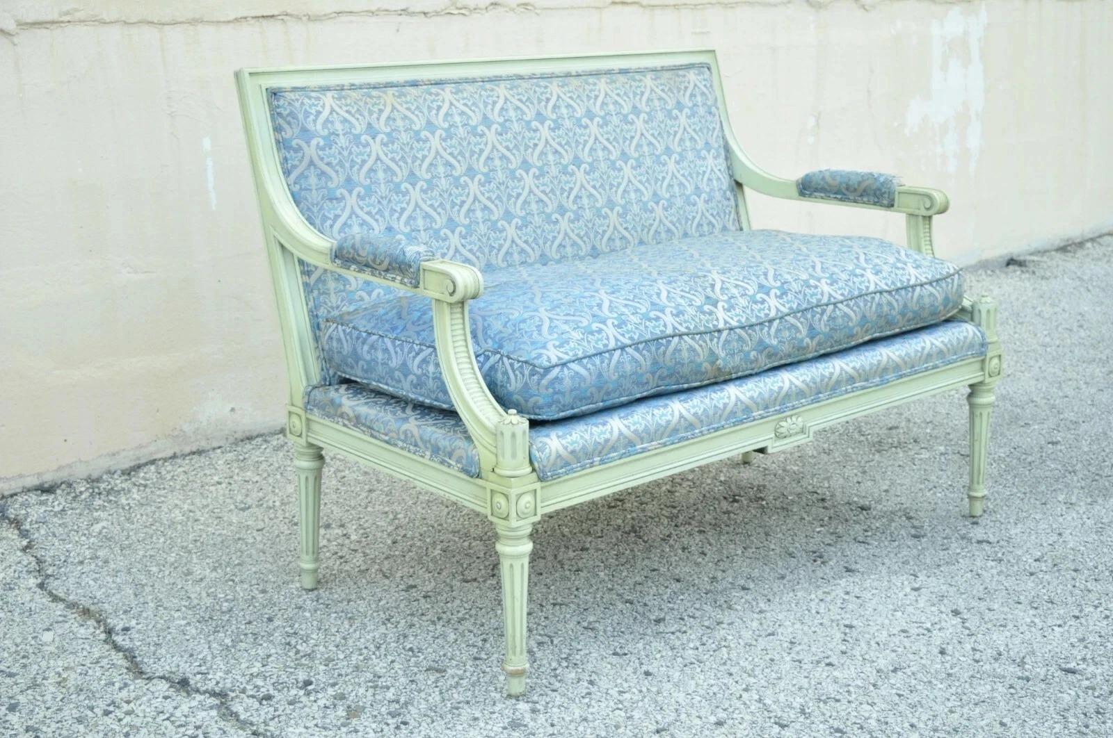 Canapé Vintage Français Style Louis XVI Hollywood Regency Vert Bleu Canapé Loveseat Sofa en vente 5