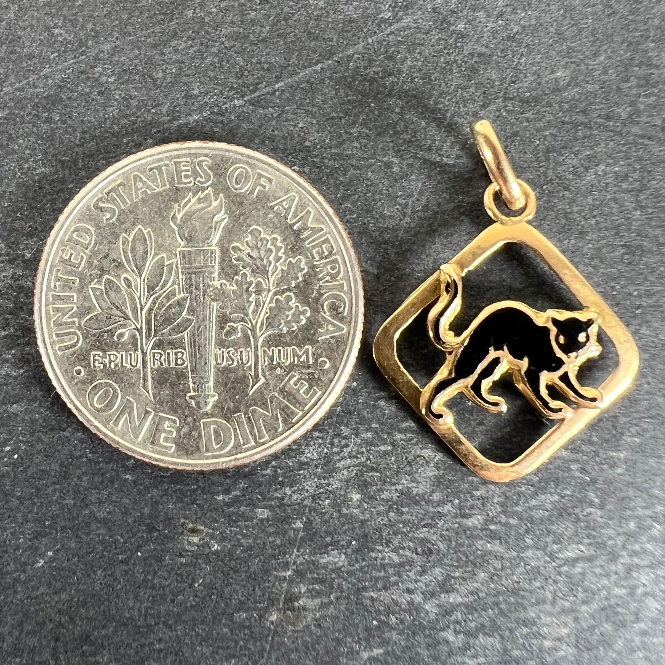 Colgante de oro amarillo de 18 quilates con amuleto de gato negro de la suerte francés vintage en venta 5
