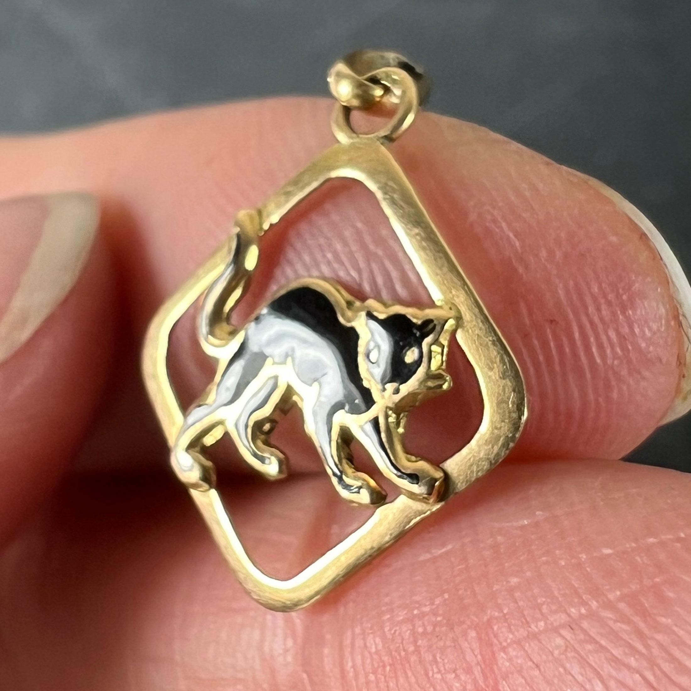 Colgante de oro amarillo de 18 quilates con amuleto de gato negro de la suerte francés vintage en venta 1