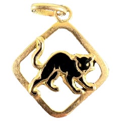 Colgante de oro amarillo de 18 quilates con amuleto de gato negro de la suerte francés vintage