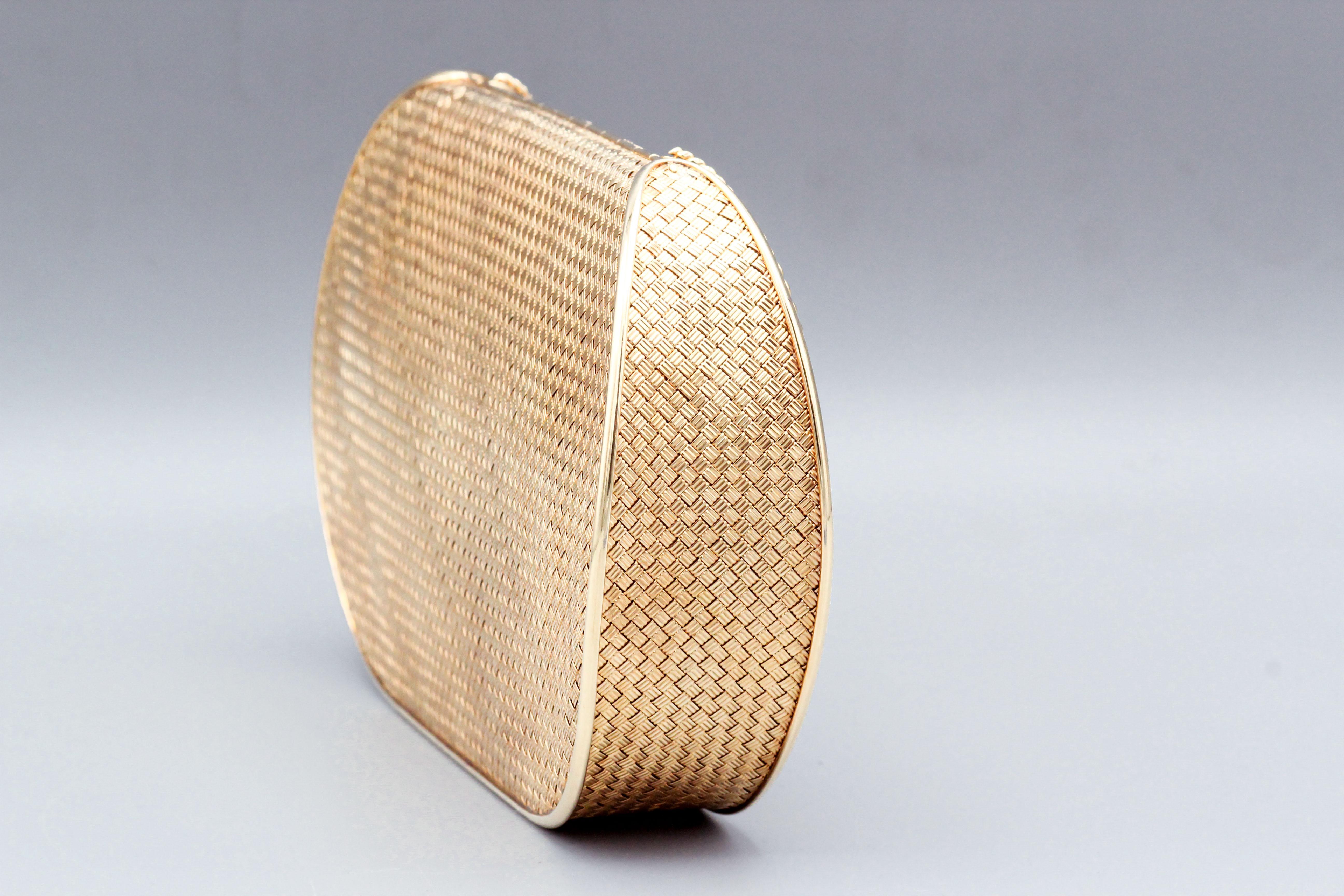 Vintage French-Made Diamond Platinum 18k Gold Basket Weave Clutch Purse For Sale 3