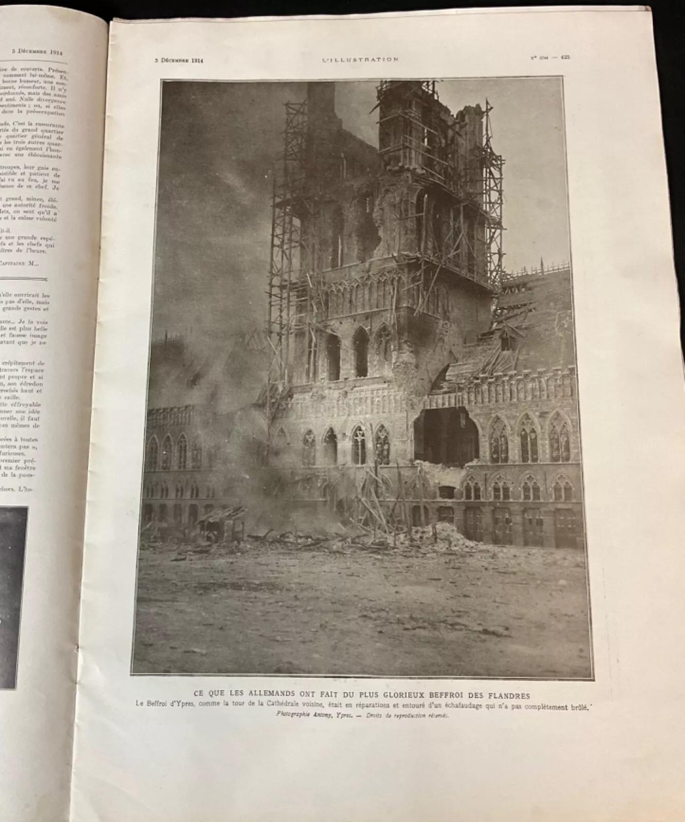 Early 20th Century Vintage French Magazine 