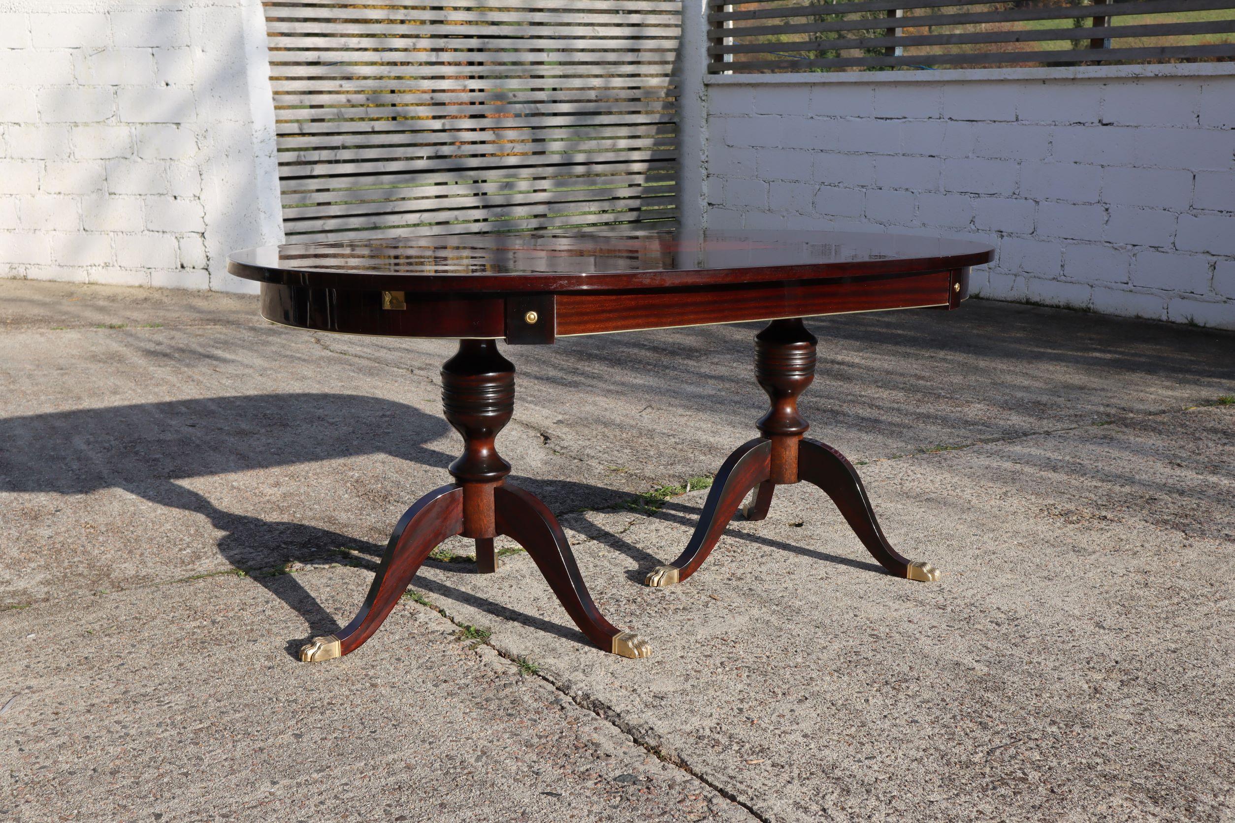 Vintage French Mahogany Table, Duncan Phyfe Style, Inlaid oval Dining Table 80s 6
