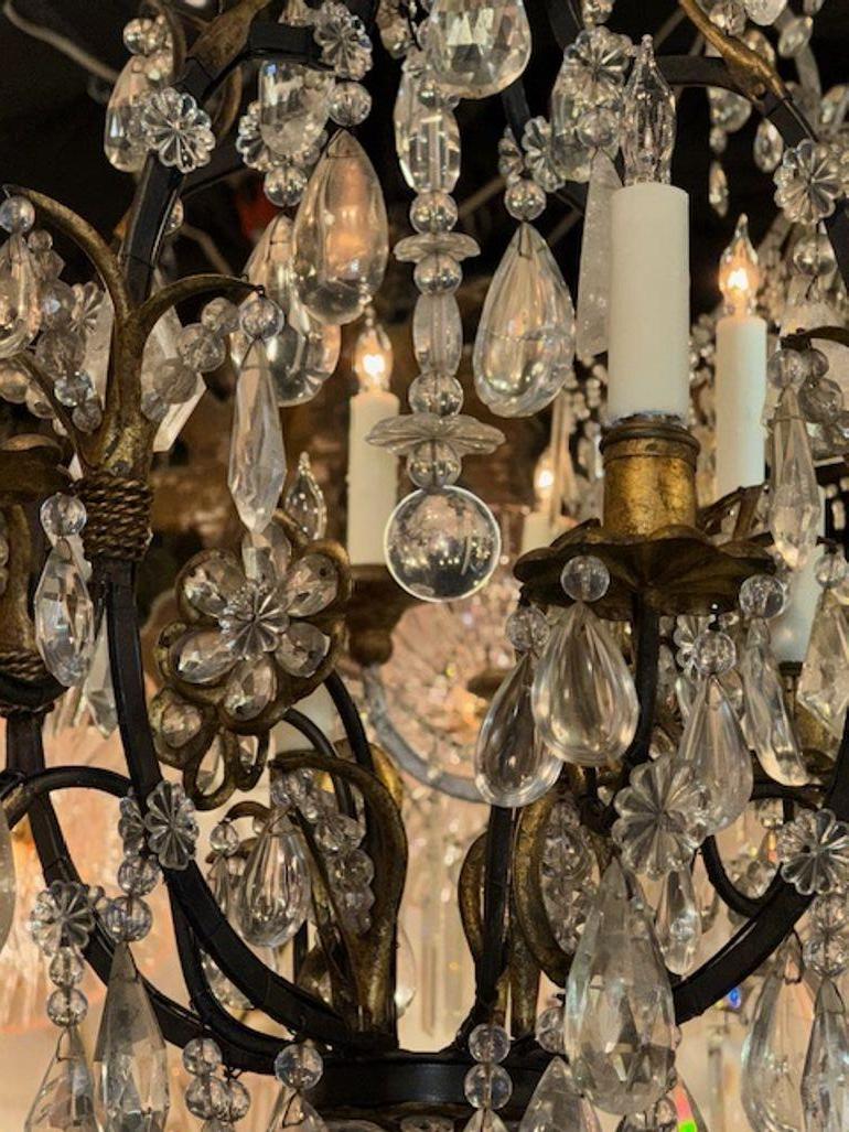 Französischer Maison Bagues-Kronleuchter aus Bronze und Bergkristall, Vintage im Zustand „Gut“ im Angebot in Dallas, TX