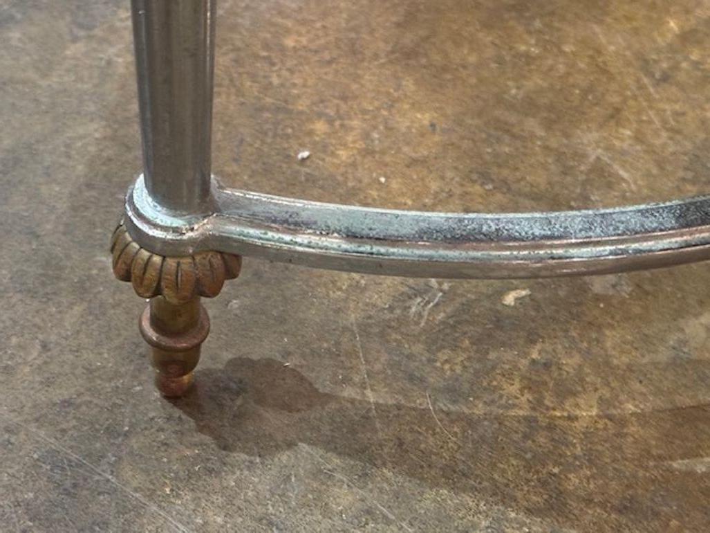 Mesa baja francesa vintage Maison Jansen de acero, latón y cristal negro siglo XX en venta