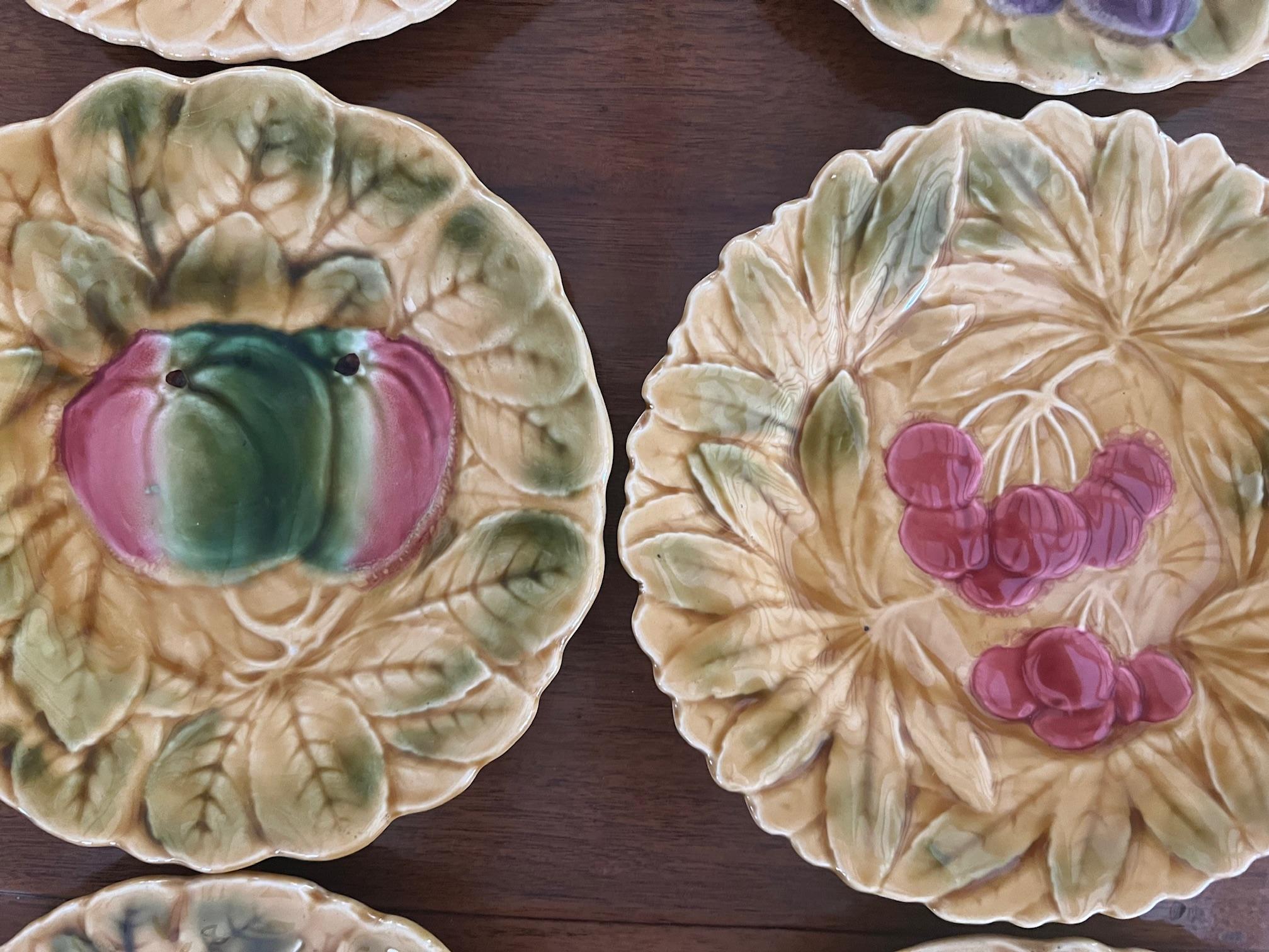 Vintage French Majolica Plate Set of 6 by Sarreguemines, C. 1940's In Good Condition In Ross, CA