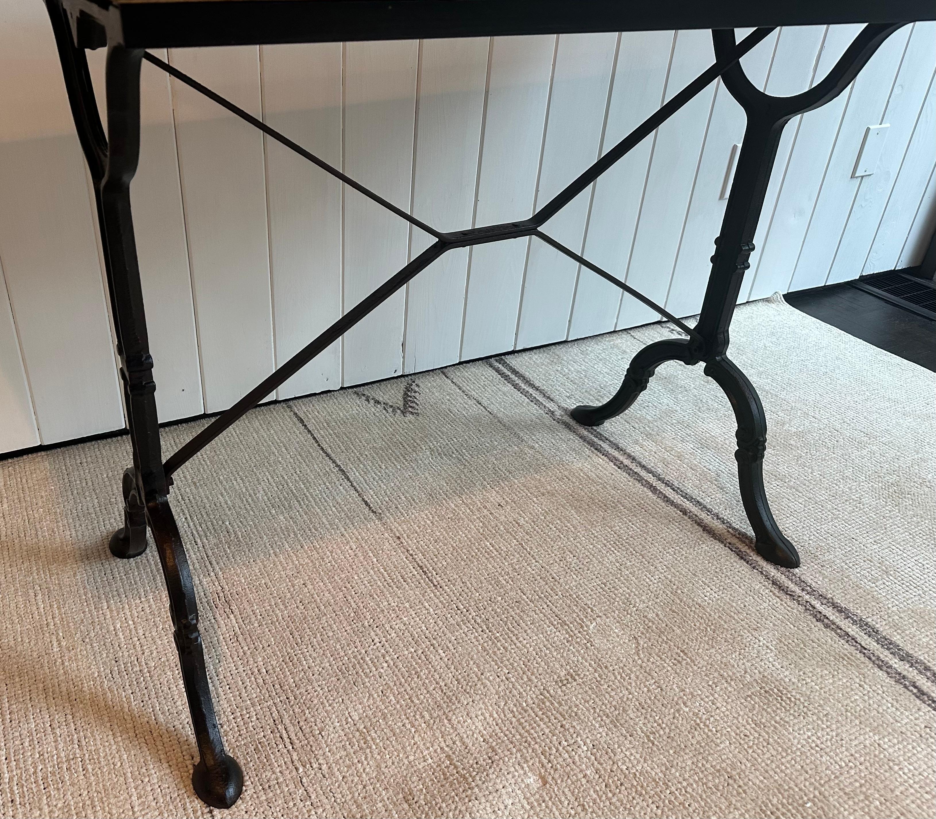 Vintage Französisch Marmorplatte Bistro Tisch im Angebot 3