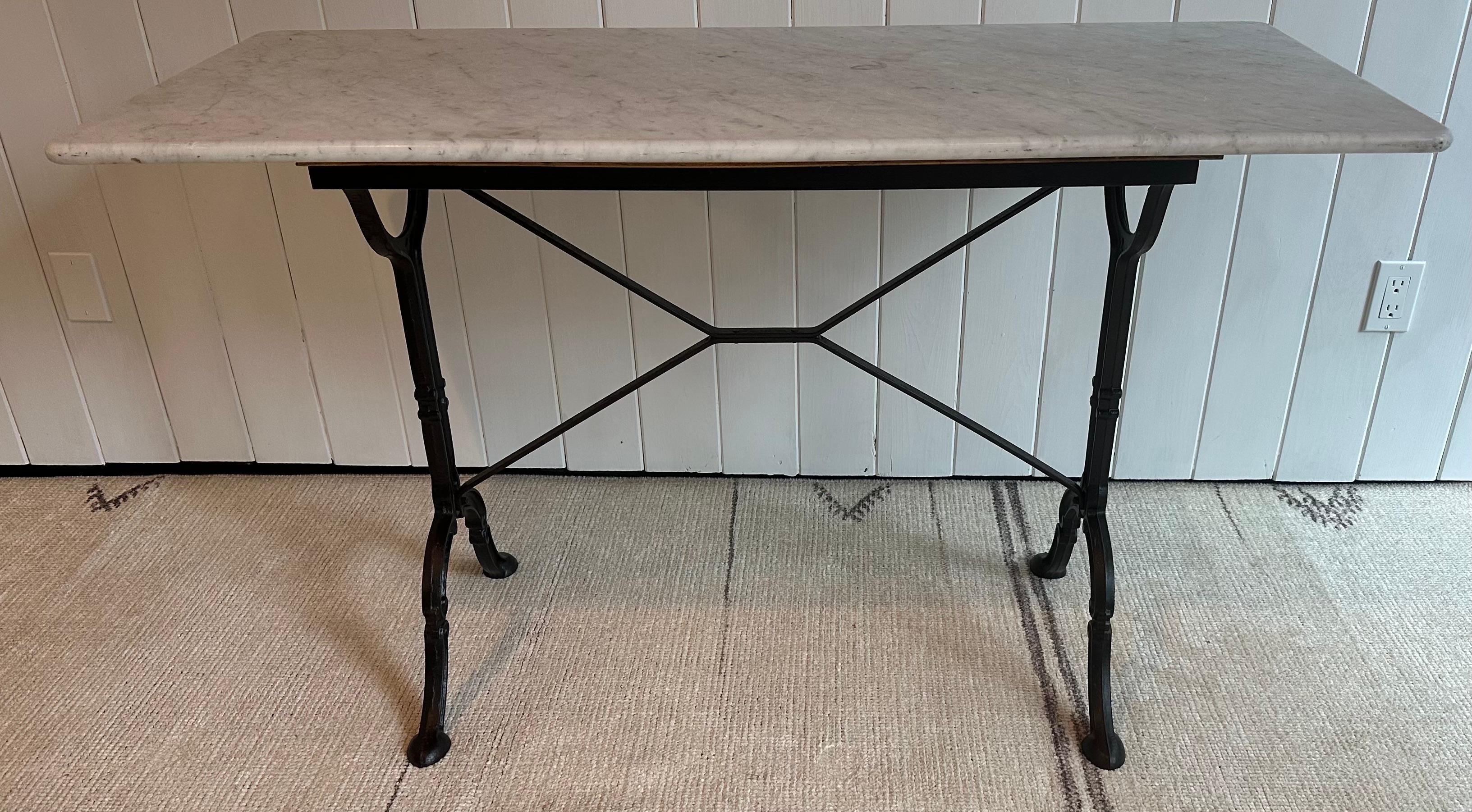 Vintage Französisch Marmorplatte Bistro Tisch im Angebot 6