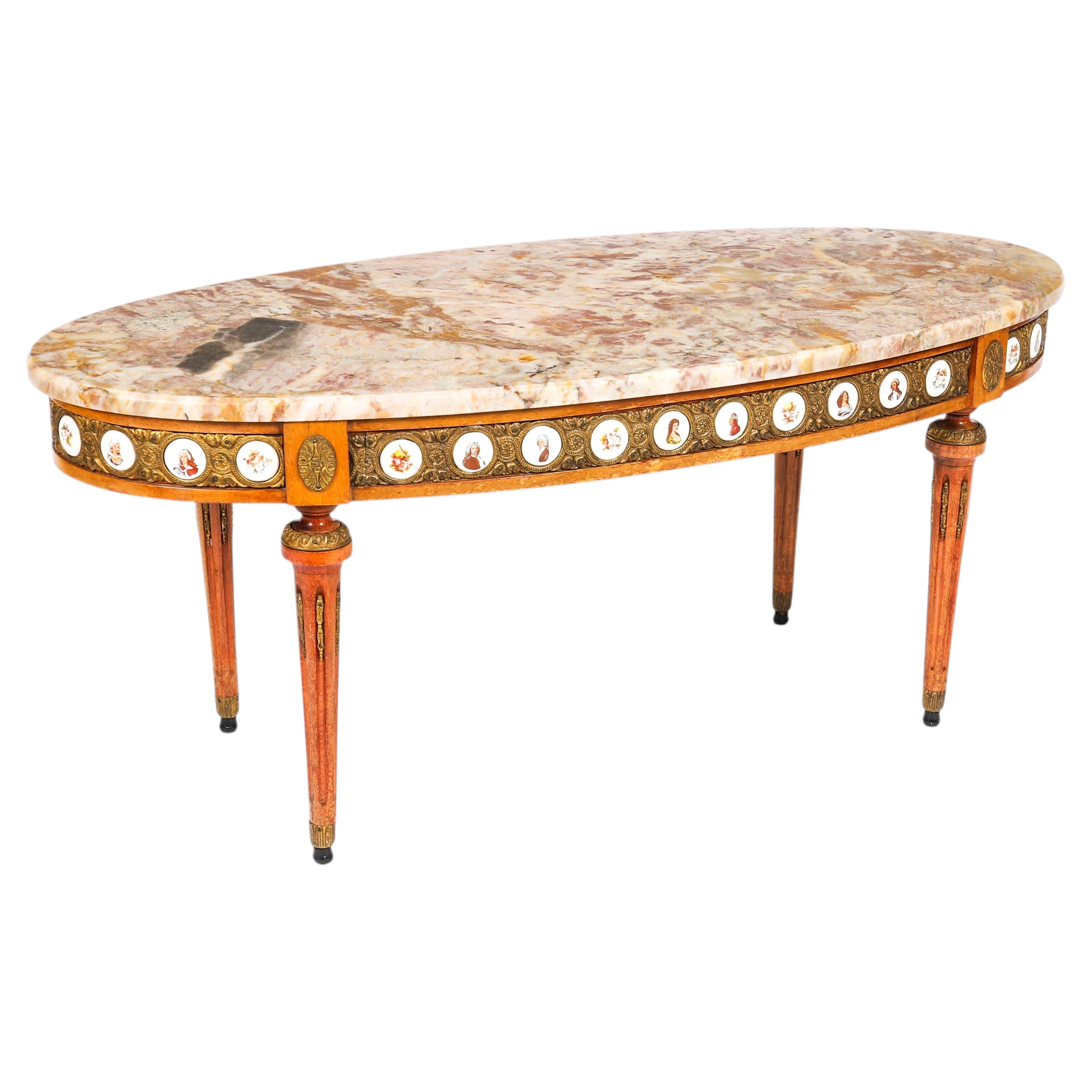 Table basse vintage en bois doré avec plateau en marbre 20ème siècle