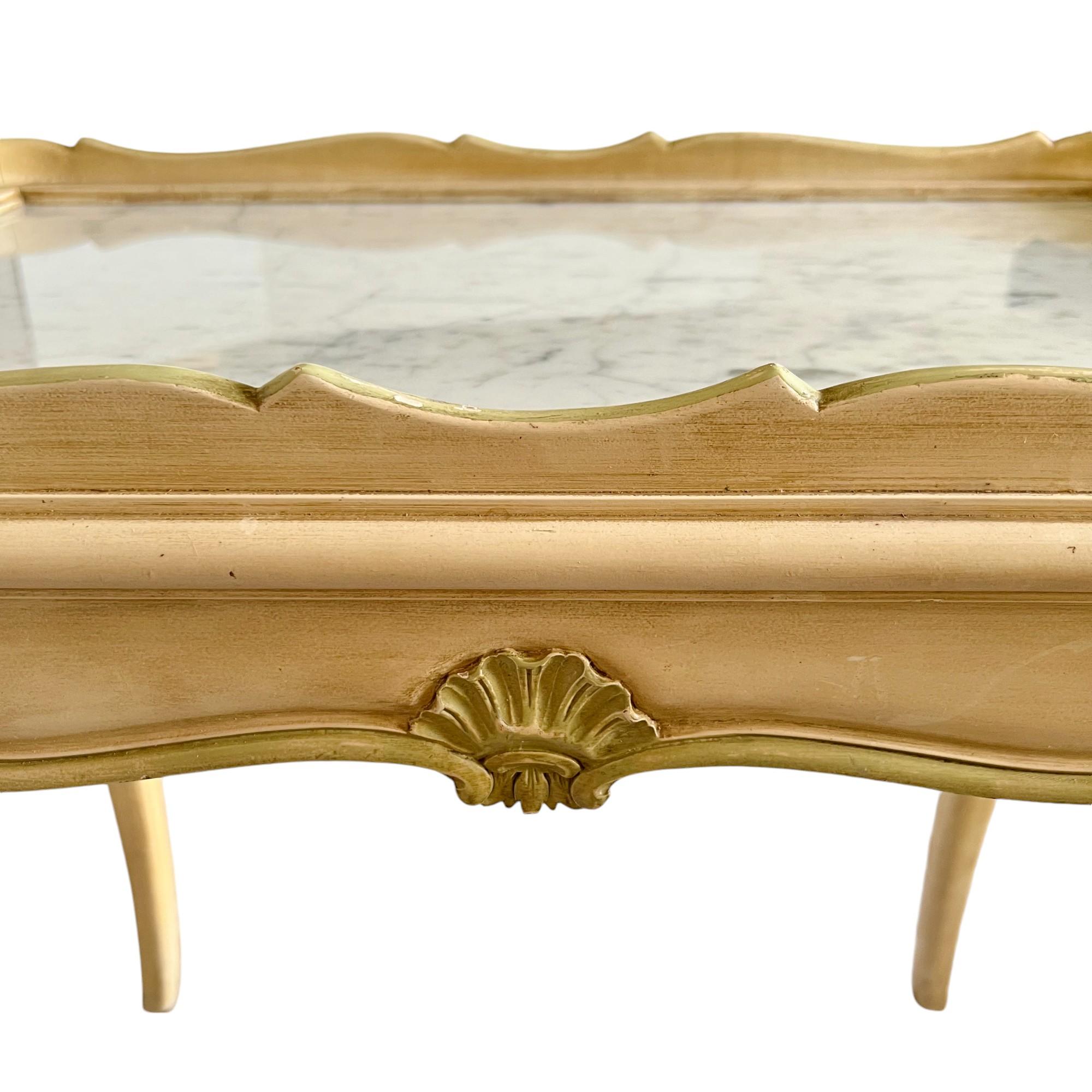 Paire de tables d'appoint en bois à plateau de marbre, vintage français en vente 1