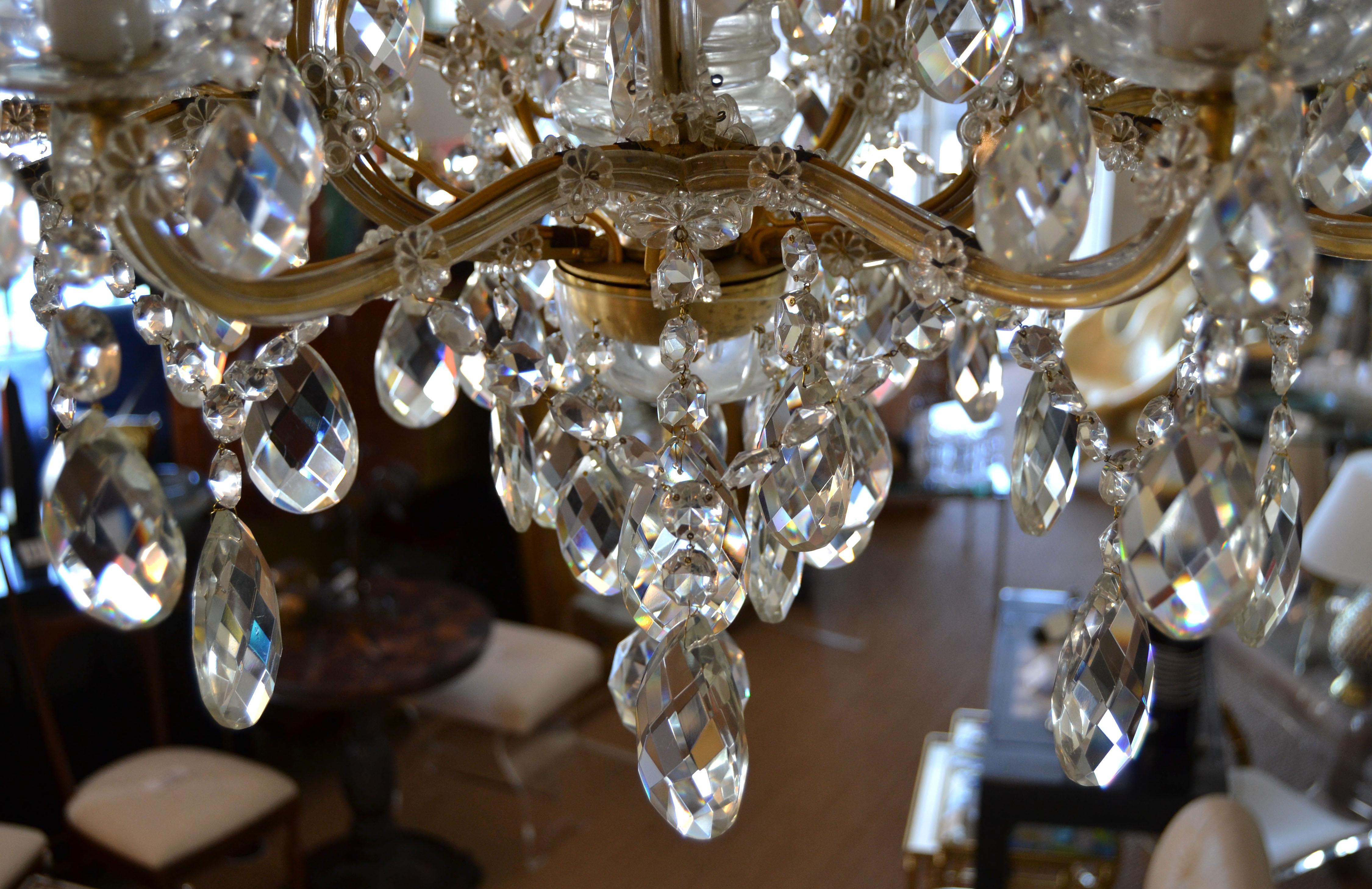 Cut Glass Vintage Maria Theresa 16-Light Faceted Crystal & Gilt Metal Chandelier  For Sale