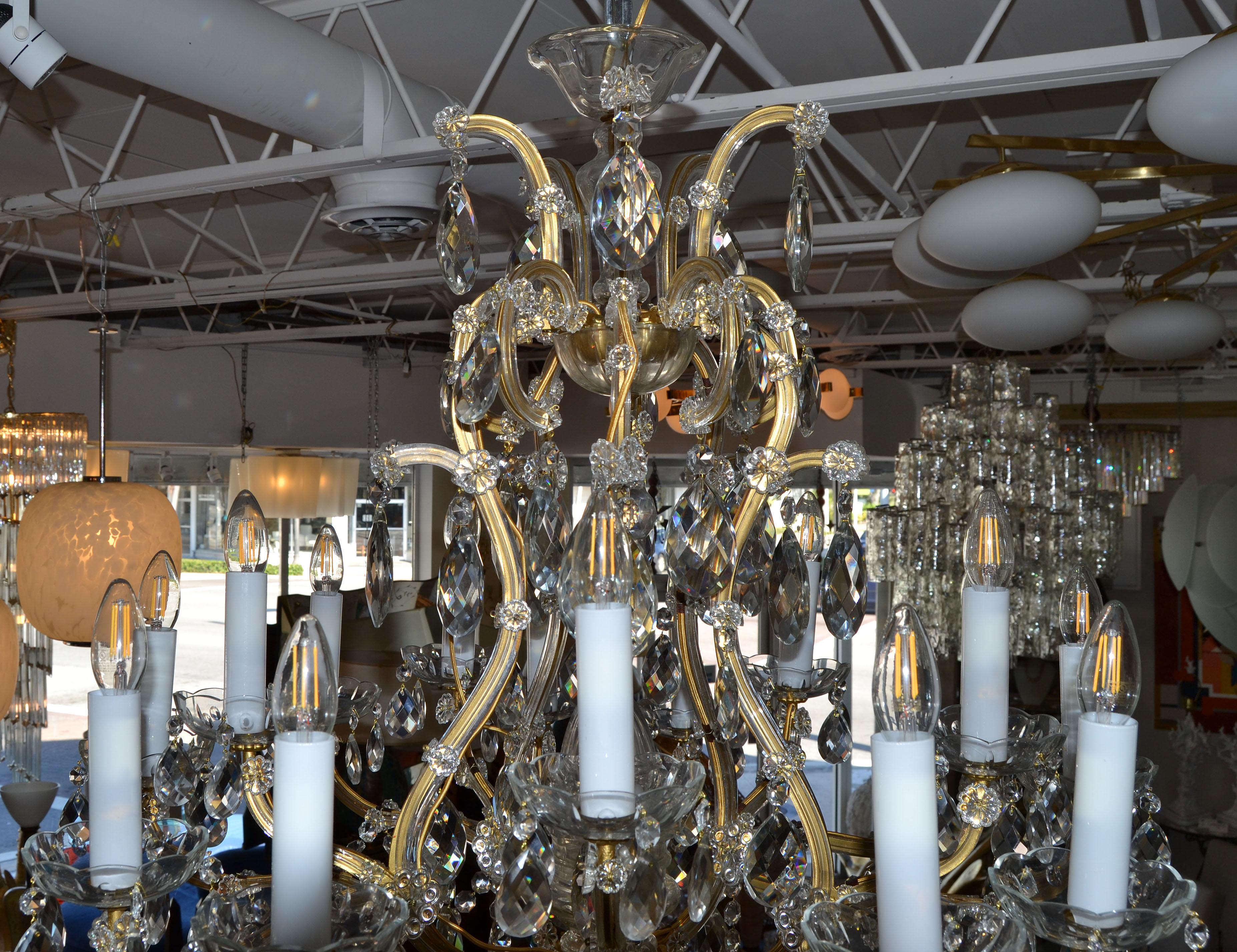 Czech Vintage Maria Theresa 16-Light Faceted Crystal & Gilt Metal Chandelier  For Sale