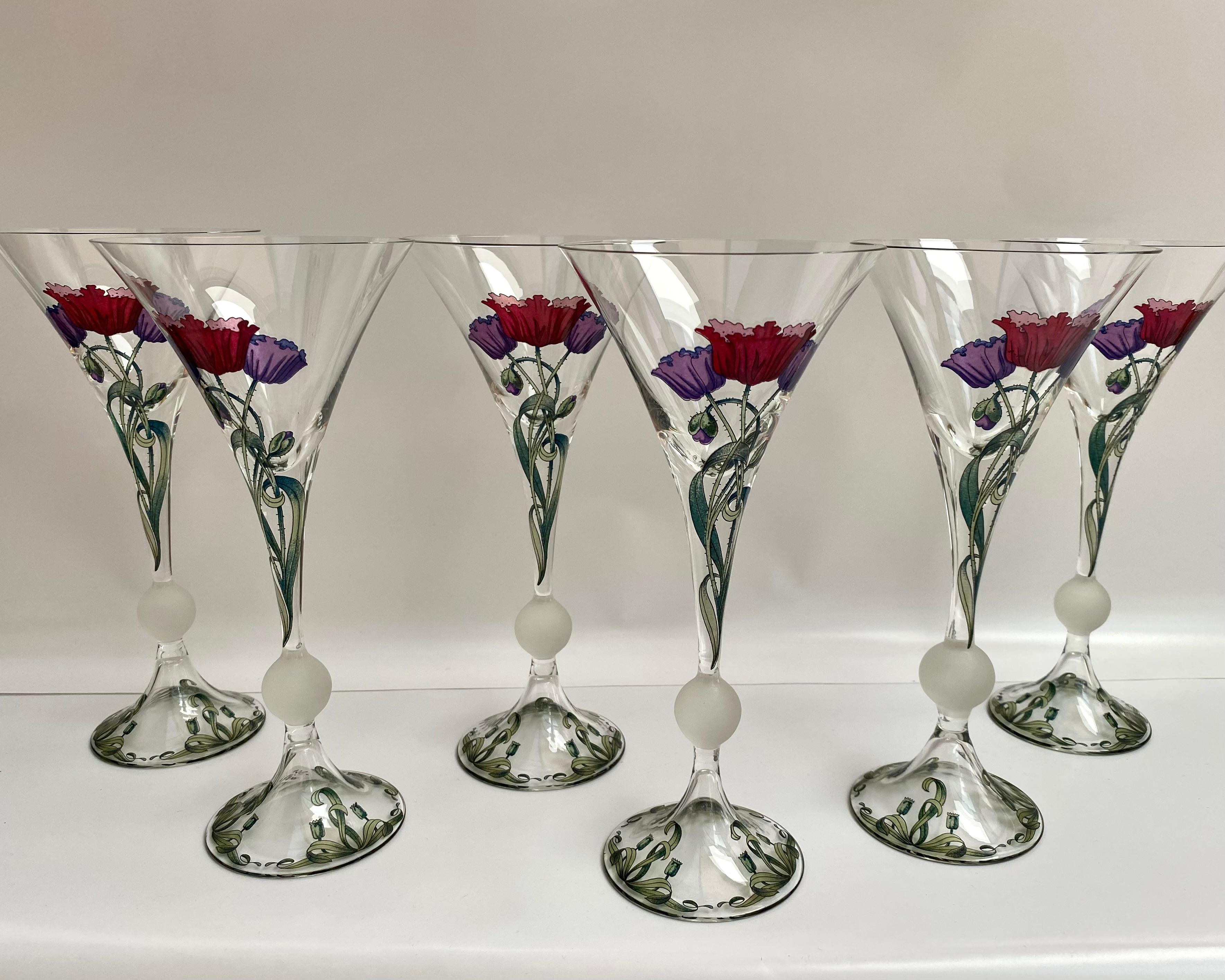 Fine XX secolo Set di 6 bicchieri da Martini francesi vintage con disegno di bouquet di papaveri, anni '70 in vendita