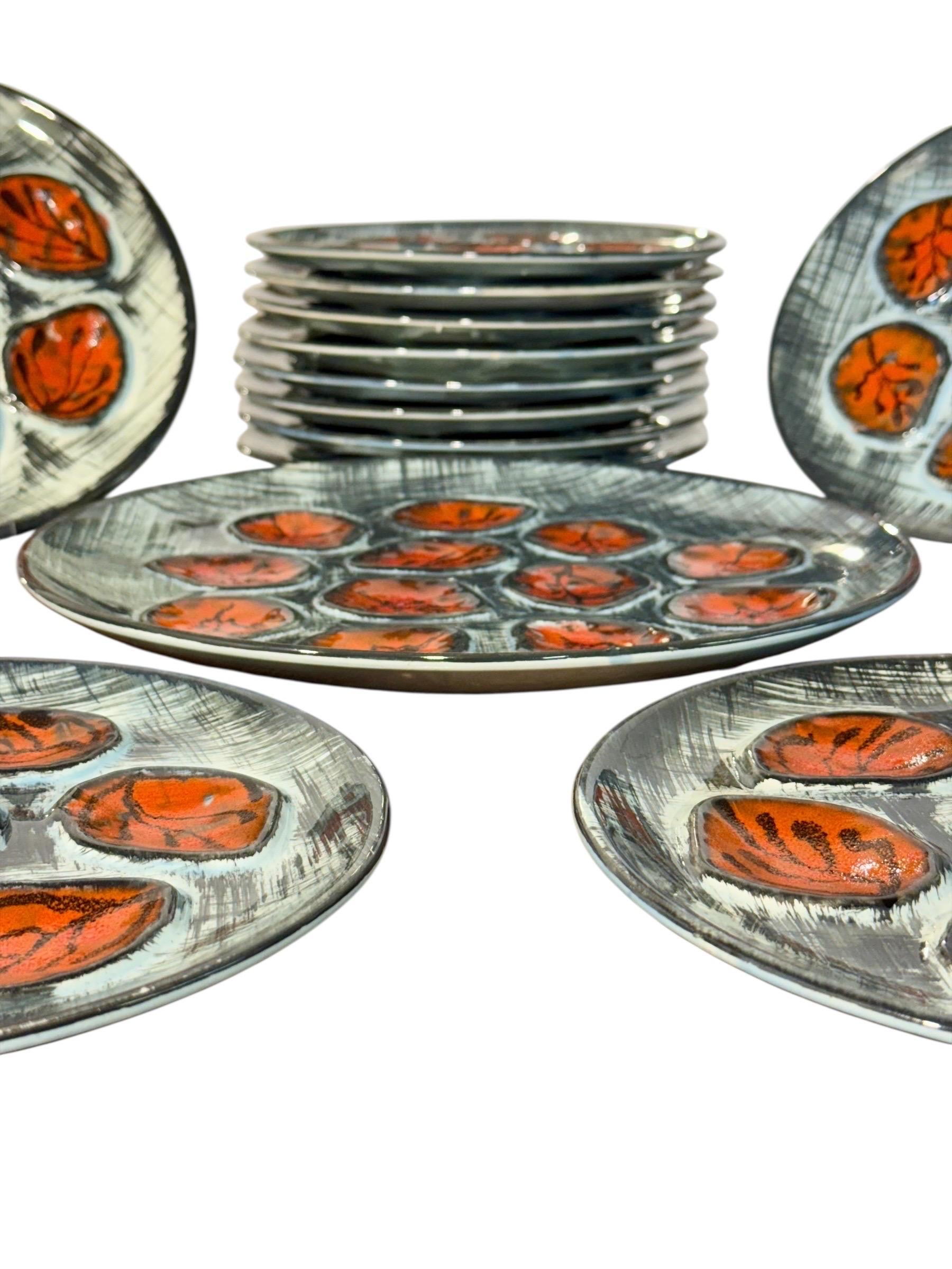 Vintage French M.B.F.A. Pornic Oyster Service, 12 Plates & Platter For Sale 3