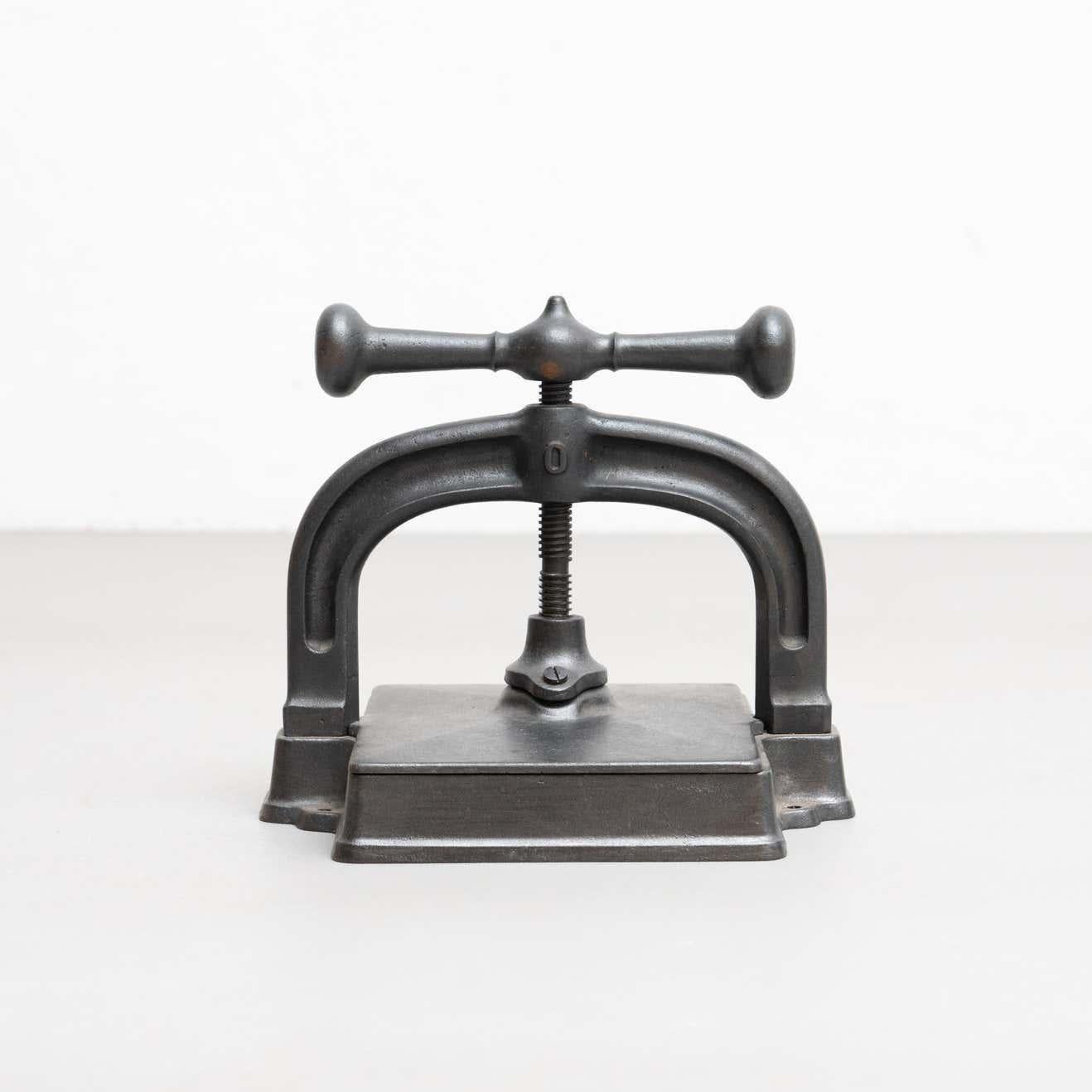 Pressa da stampa francese in metallo vintage, circa 1930 in vendita 3