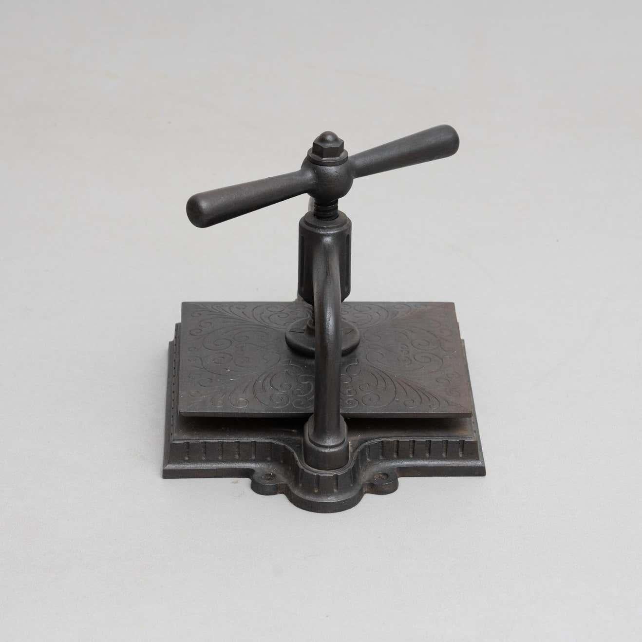 Mid-Century Modern Vintage French Metal Paper Printing Press, circa 1930 For Sale