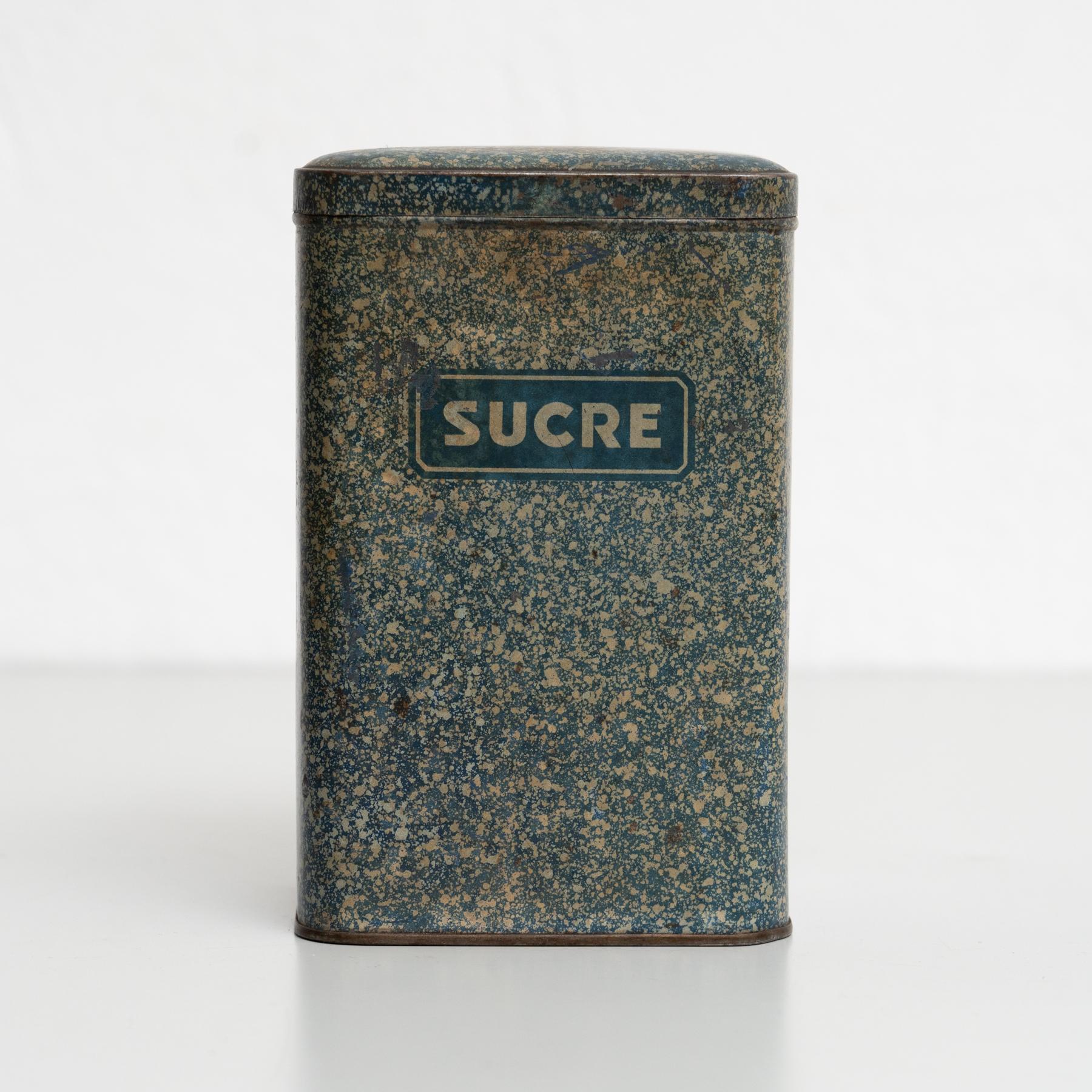 Vintage French Metal Pot Set – Early 20th Century Coffee, Pepper, Sugar Storage In Good Condition For Sale In Barcelona, ES