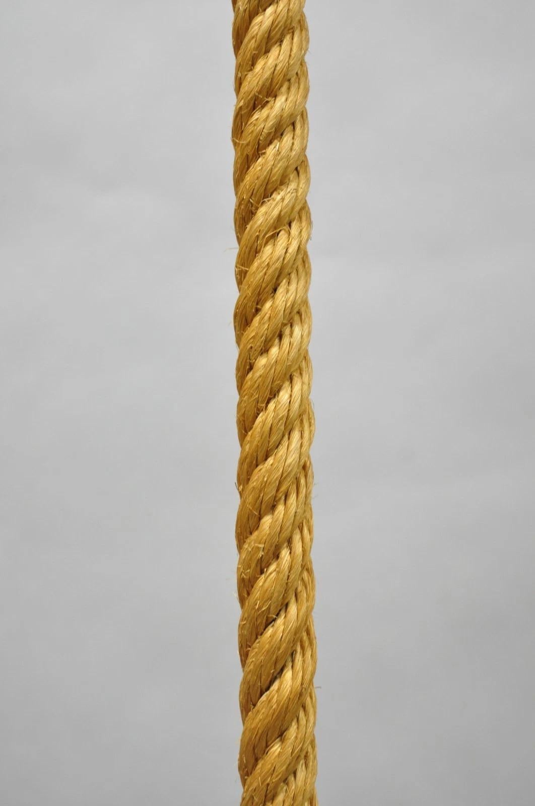 Lámpara de pie vintage francesa de mediados del siglo XX Audoux Minet Style Coil Lasso Rope en venta 1