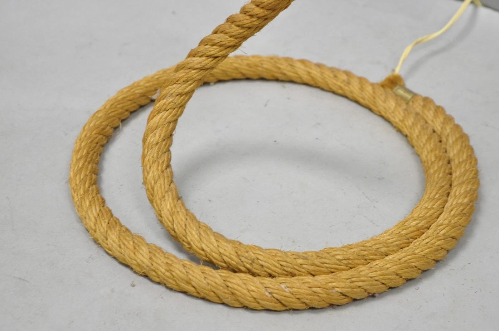 Lámpara de pie vintage francesa de mediados del siglo XX Audoux Minet Style Coil Lasso Rope en venta 4