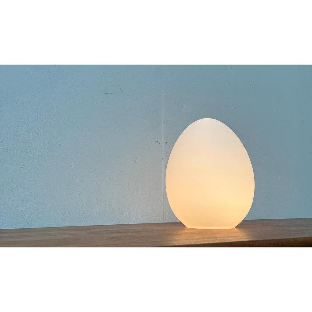Lampada da tavolo francese vintage in vetro a forma di uovo Dum Dum di SCE, anni '80 in vendita 3