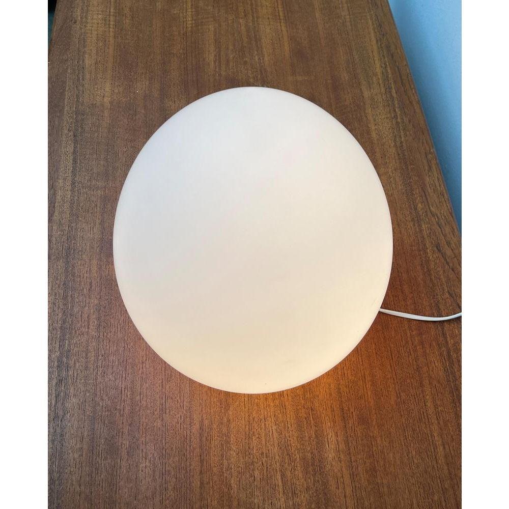 Lampada da tavolo francese vintage in vetro a forma di uovo Dum Dum di SCE, anni '80 in vendita 5