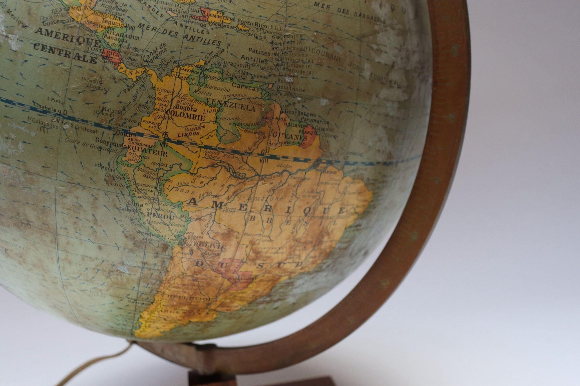 Vintage French Modern Illuminated Glass Globe Terrestre by Girard et Barrère For Sale 8