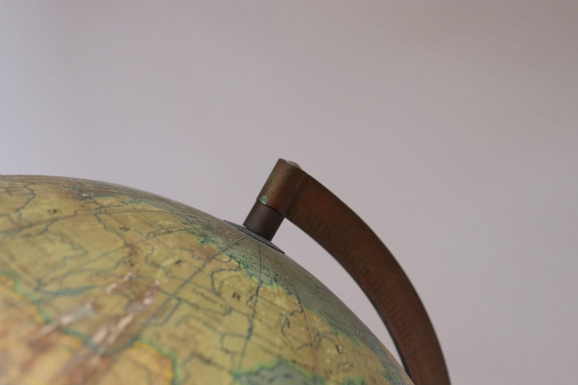 Vintage French Modern Illuminated Glass Globe Terrestre by Girard et Barrère For Sale 10