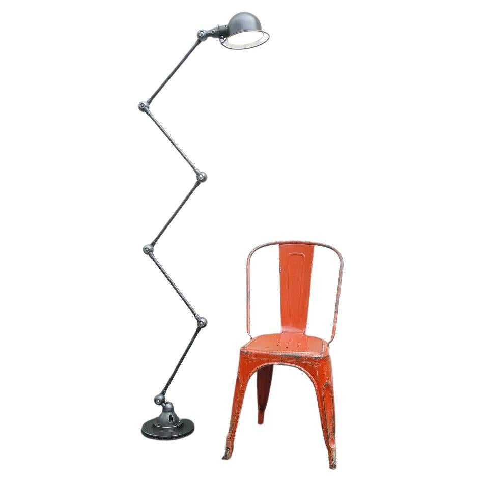5 arms JIELDE lamp graphite reading lamp - French industrial lamp

Designed by Jean-Louis Domecq in the early 1950s

ORIGINAL Jielde lamp, professionally restored in our workshop

The inside of the shade is coated with heat-resistant