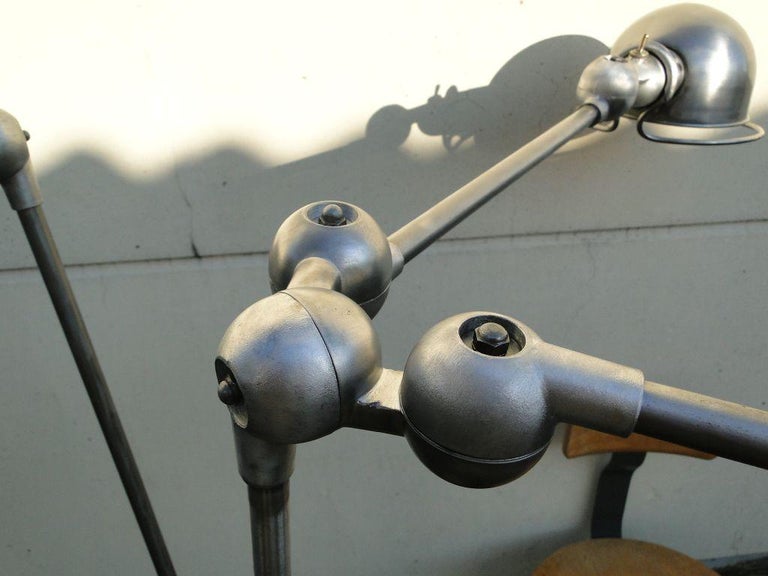 Vintage French Modernist Industrial Jielde 6 Arms Double Brushed Reading Lamp In Good Condition For Sale In Bordeaux, FR