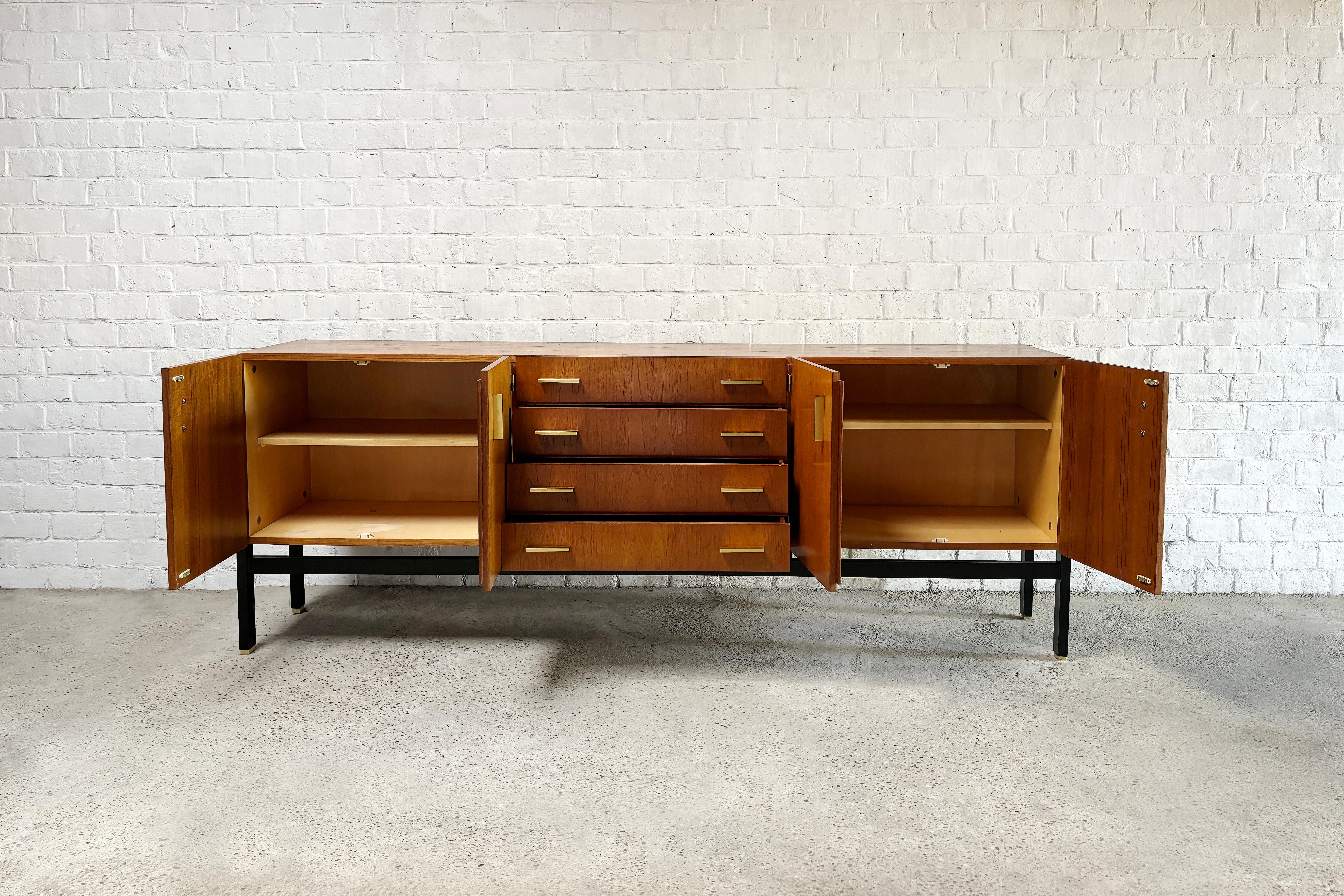 Vintage French Modernist teak sideboard, 1960's For Sale 3