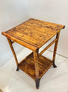 Vintage French Natürlicher Schildpatt Farbe  Bambus-Endtisch