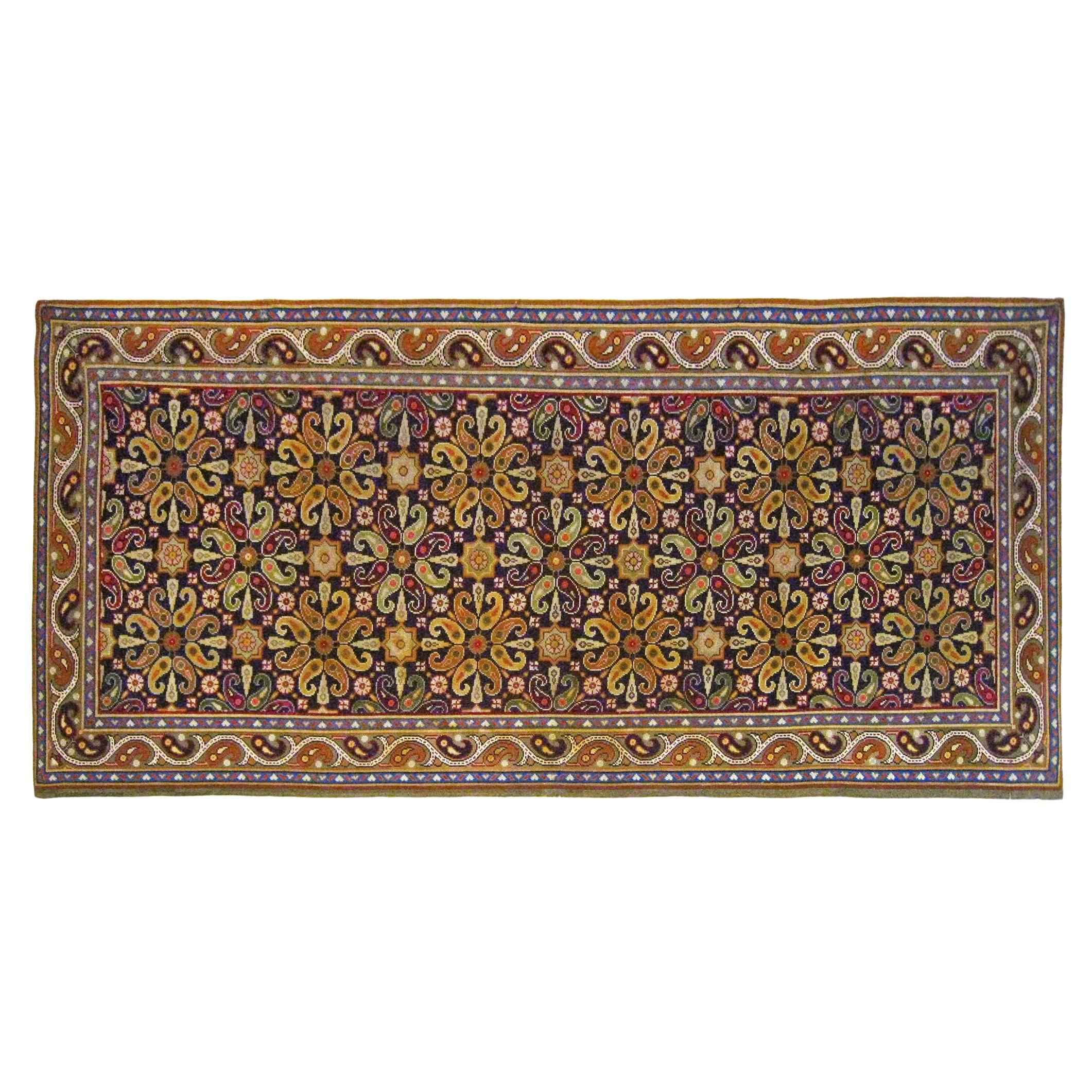 Französischer Nadelspitze-Teppich im Vintage-Stil, in kleinem Größe, mit Paisley-Design im Angebot