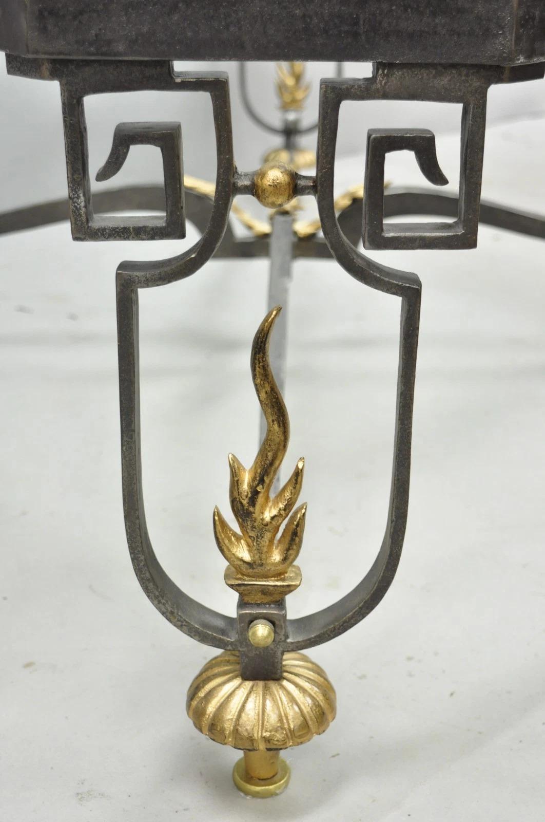 Bitte teilen Sie uns Ihre Postleitzahl mit, um ein günstigeres Angebot für den Versand innerhalb der USA anzufordern.

Vintage French Neoclassical Style Large Wrought Iron & Glass 