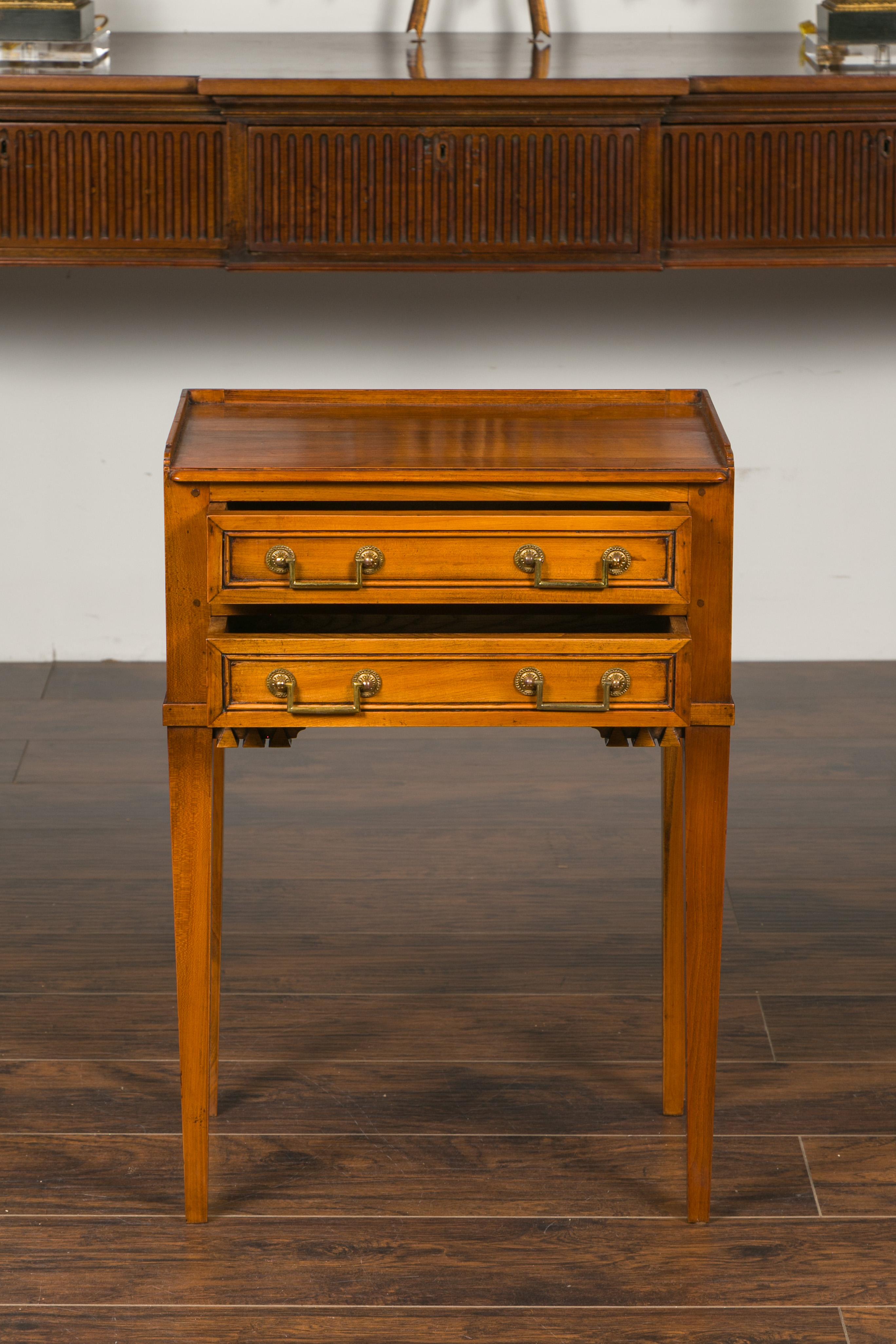 20th Century Vintage French Neoclassical Style Walnut Side Table with Carved Pyramidal Motifs