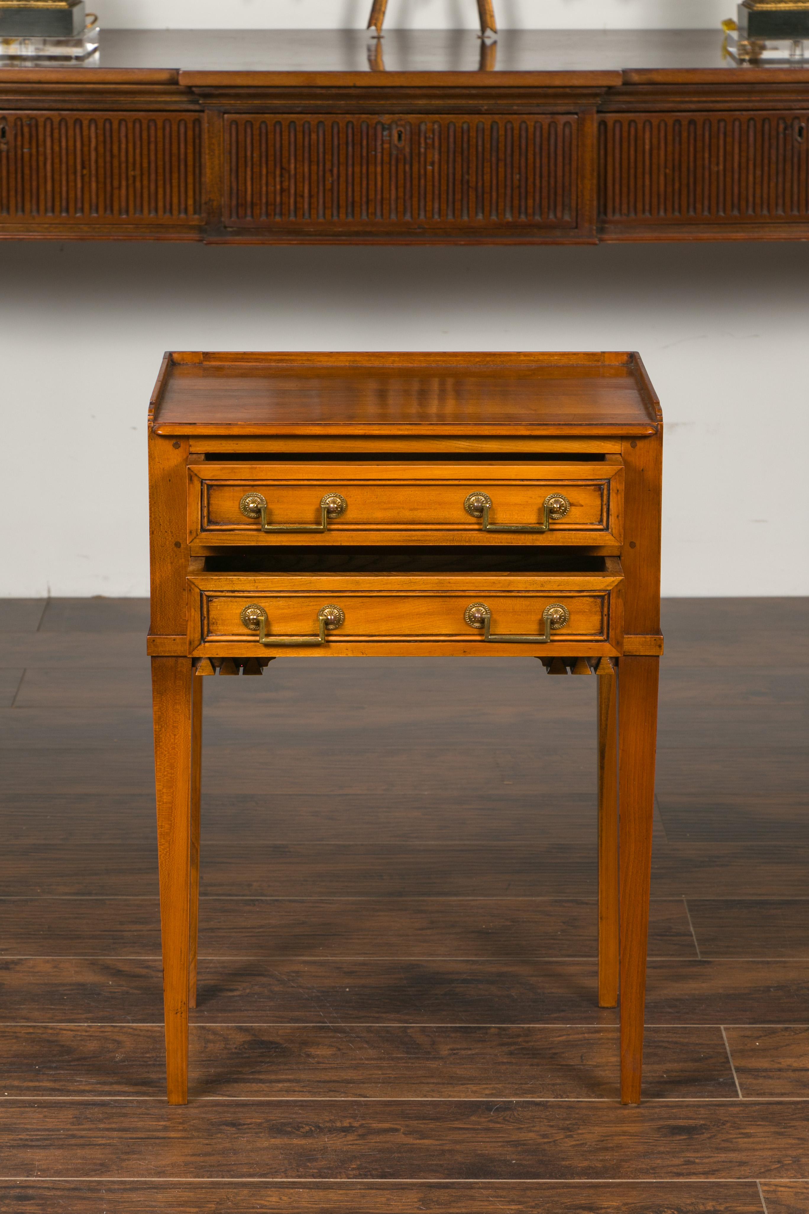 20th Century Vintage French Neoclassical Style Walnut Side Table with Carved Pyramidal Motifs