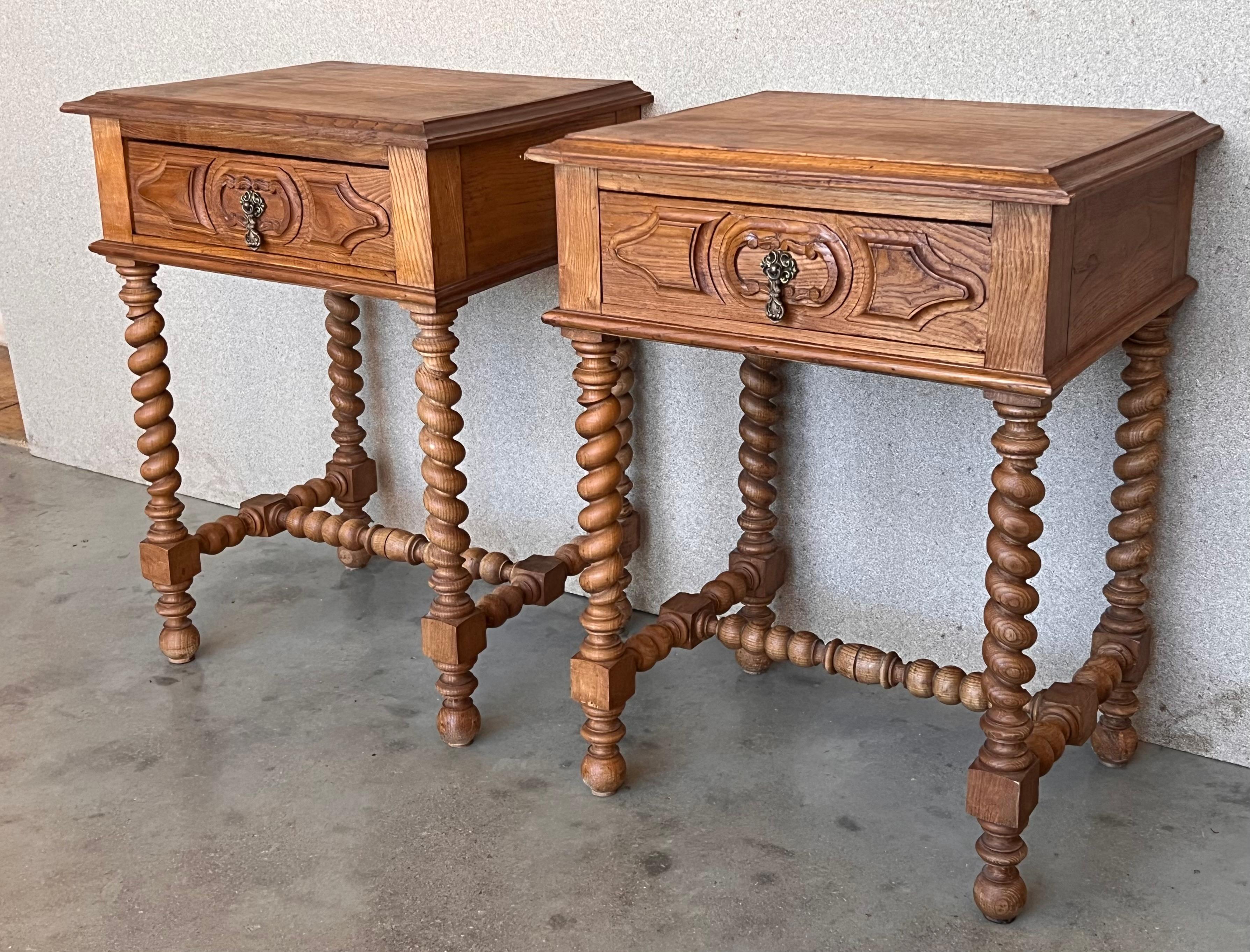 Vintage French Nightstands in Solid Carved Oak with Turned Columns, Set of 2 In Good Condition In Miami, FL