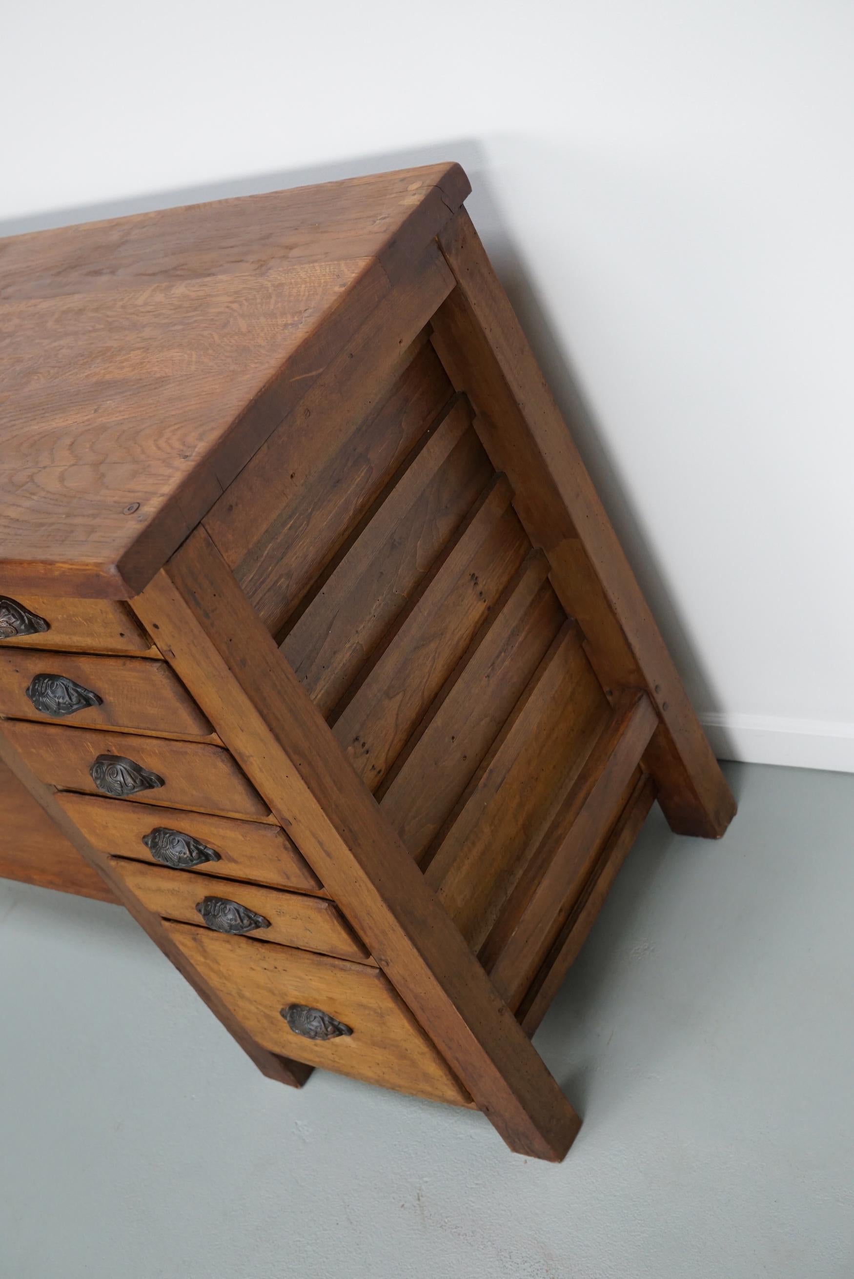 Banco da lavoro francese d'epoca in Oak e Beeche per gioiellieri/orologiai, anni '30 in vendita 3