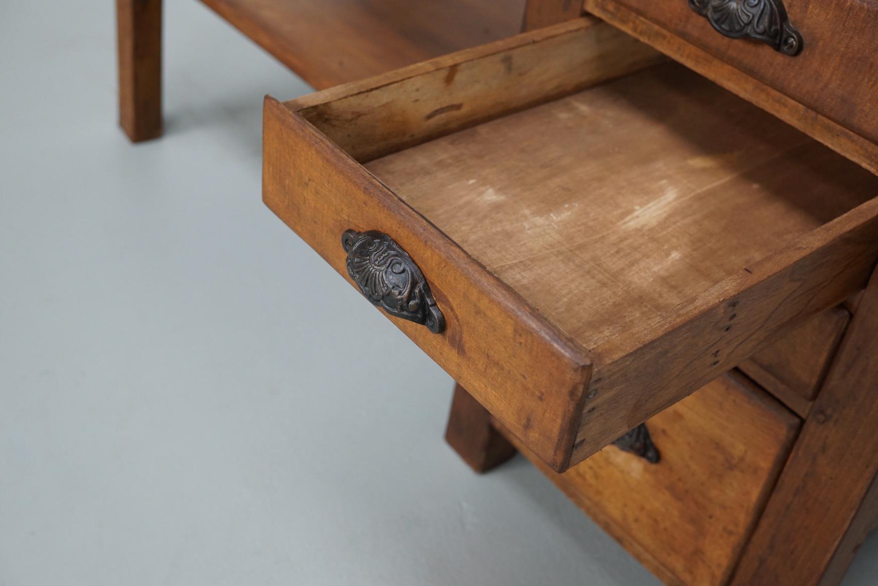 Banco da lavoro francese d'epoca in Oak e Beeche per gioiellieri/orologiai, anni '30 in vendita 2