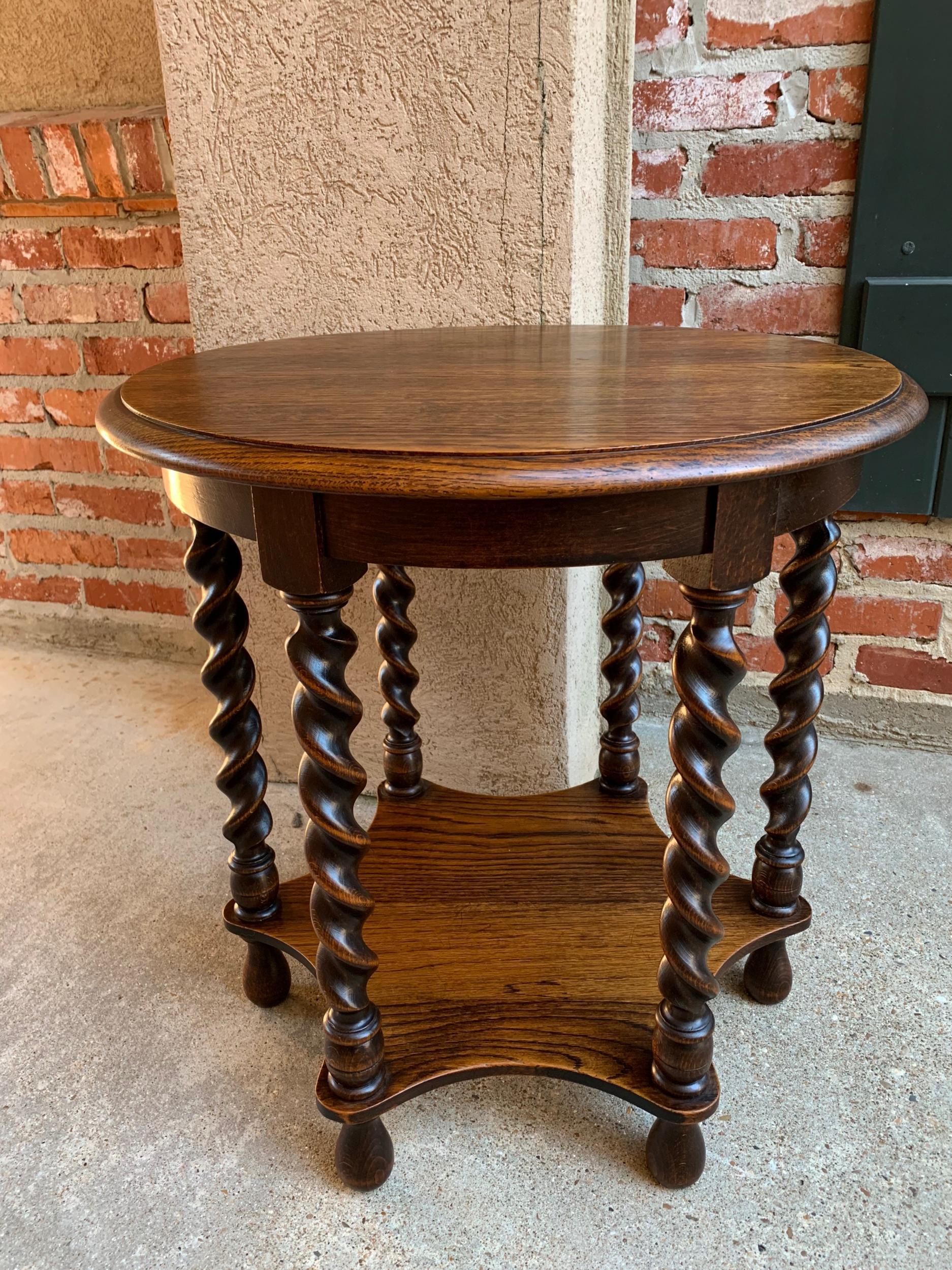 French Provincial Vintage French Oak Barley Twist Round Side Table Two-Tier Accent Table