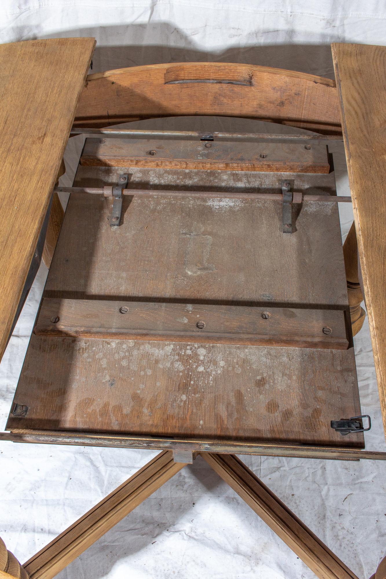 Vintage French Oak Butterfly Leaf Table 1