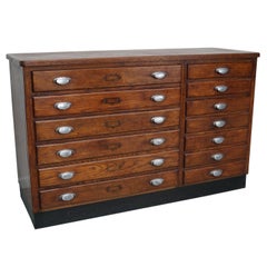 Armadietto da farmacia in quercia francese vintage, anni '50