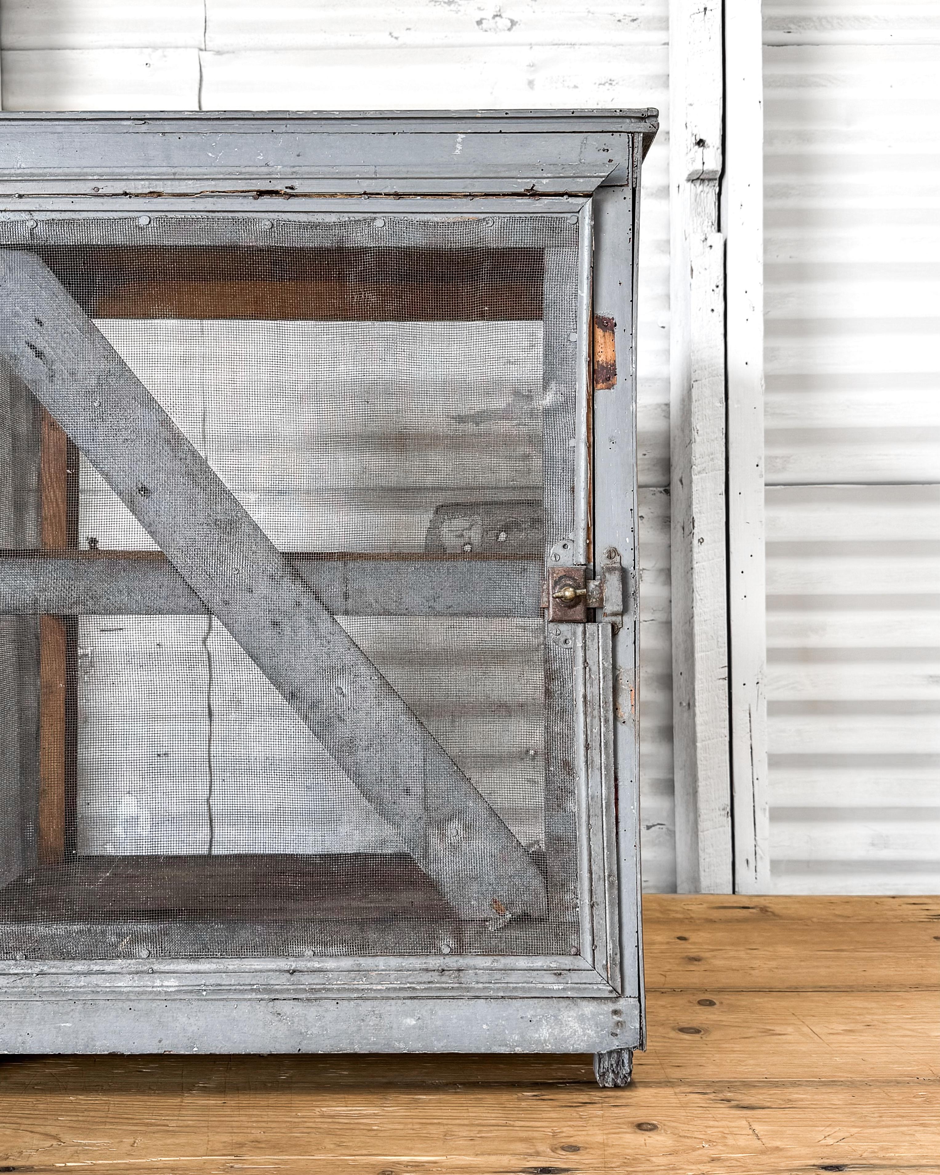 Vintage French Painted French Cheese Safe In Good Condition In Mckinney, TX
