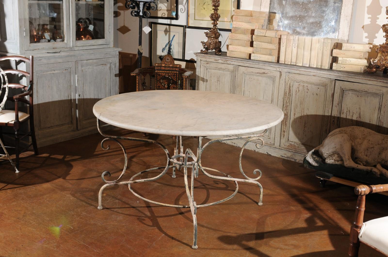 20th Century Vintage French Painted Iron Garden Table with Marble Top and Scrolled Base