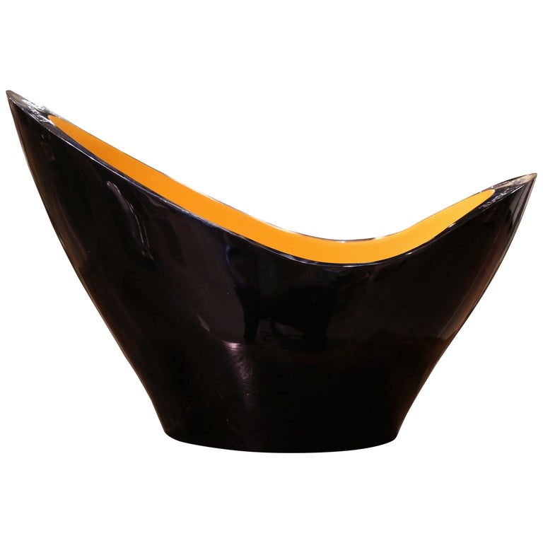 Französischer Vintage-Champagnerkühler aus lackiertem Stahl „Veuve Clicquot“ mit doppeltem Magnum im Angebot bei 1stDibs Deutschland